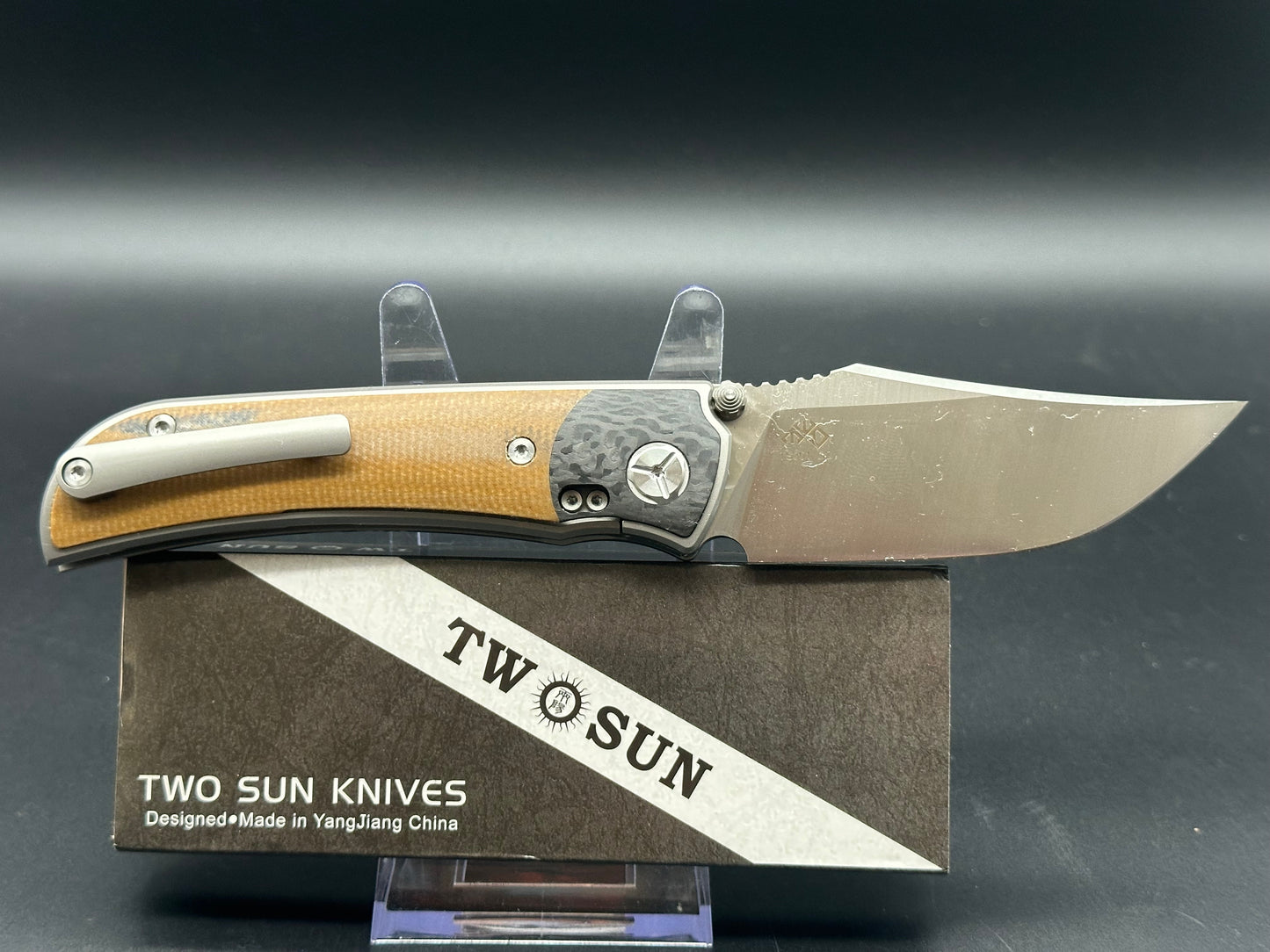 TWOSUN BROWN LINEN MICARTA/CARBON FIBER TITANIUM HANDLE D2 PLAIN EDGE TS301-D2