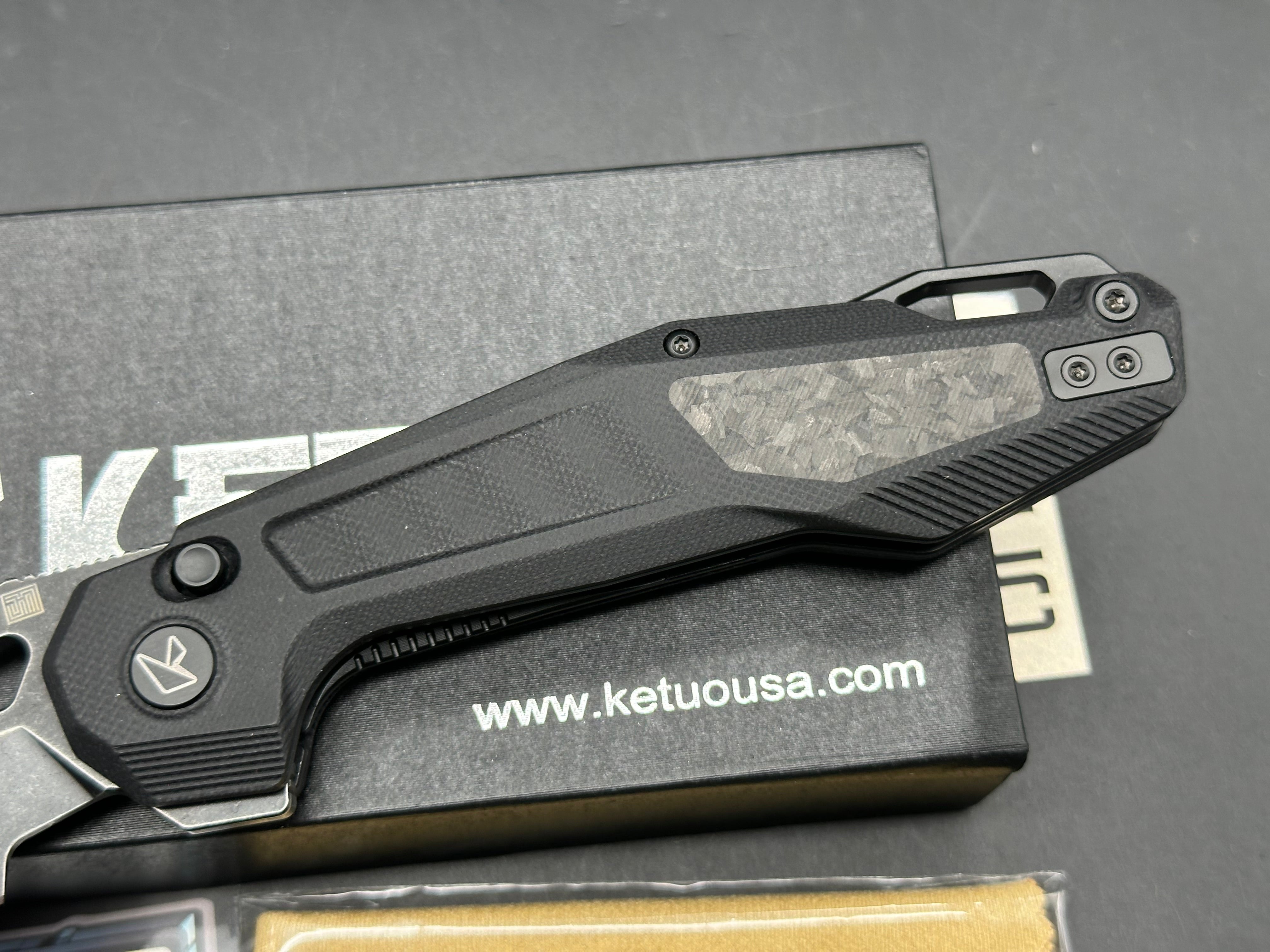Ketuo Knife - Griffin G10/Black G-10 Scales + Shred Carbon Fiber Inlays w/Black Backspacer & Liners/Harpoon/Blackwash 14C28N