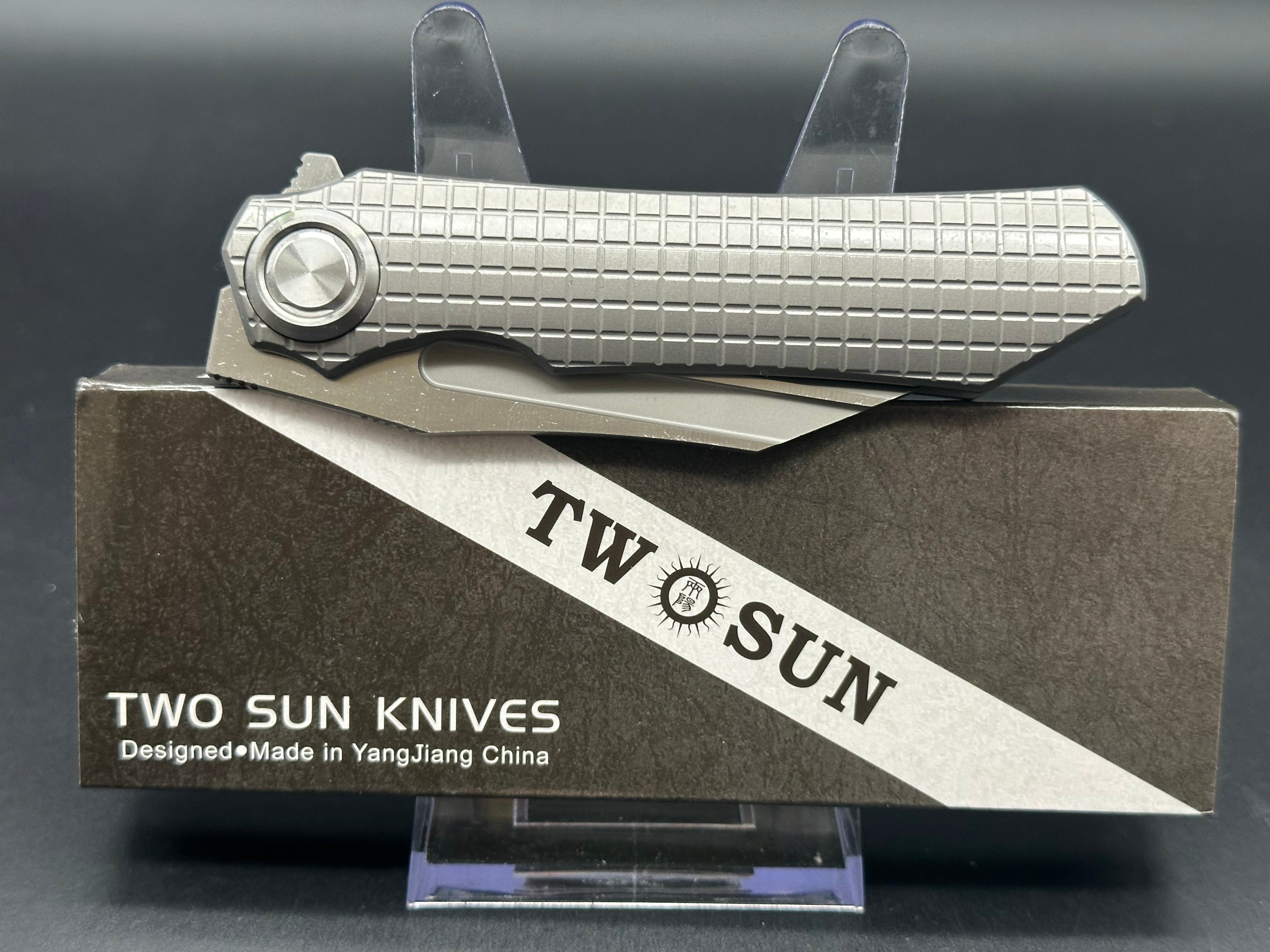 TWOSUN TS195-SQUARE TITANIUM HANDLE M390 PLAIN EDGE SATIN FINISH