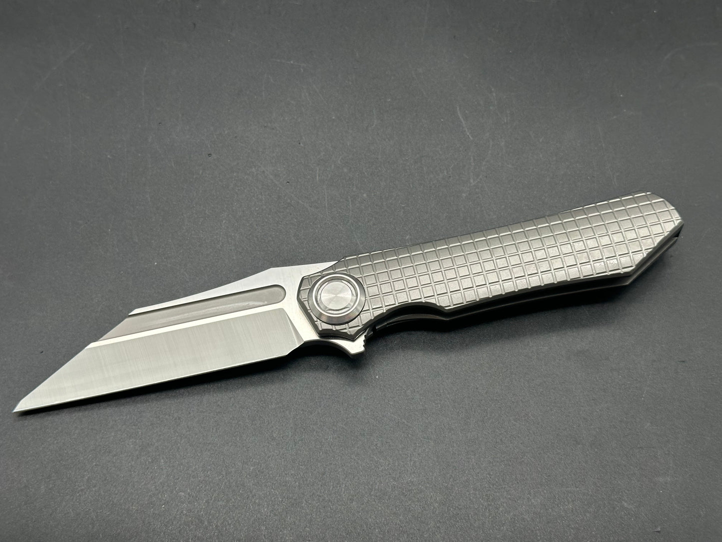 TWOSUN TS195-SQUARE TITANIUM HANDLE M390 PLAIN EDGE SATIN FINISH