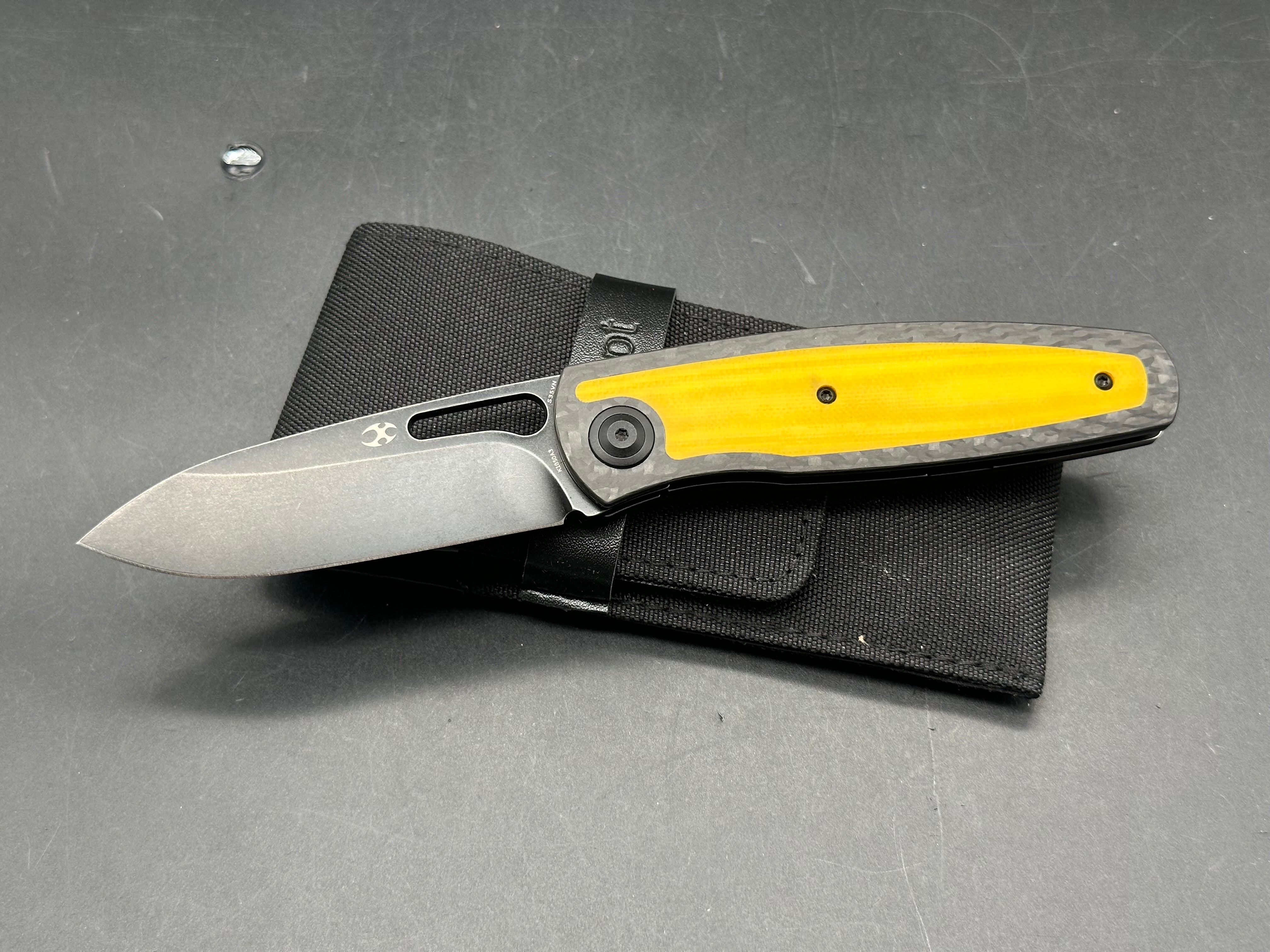 Kansept Mato Black stonewashed CPM S35VN blade twill carbon fiber