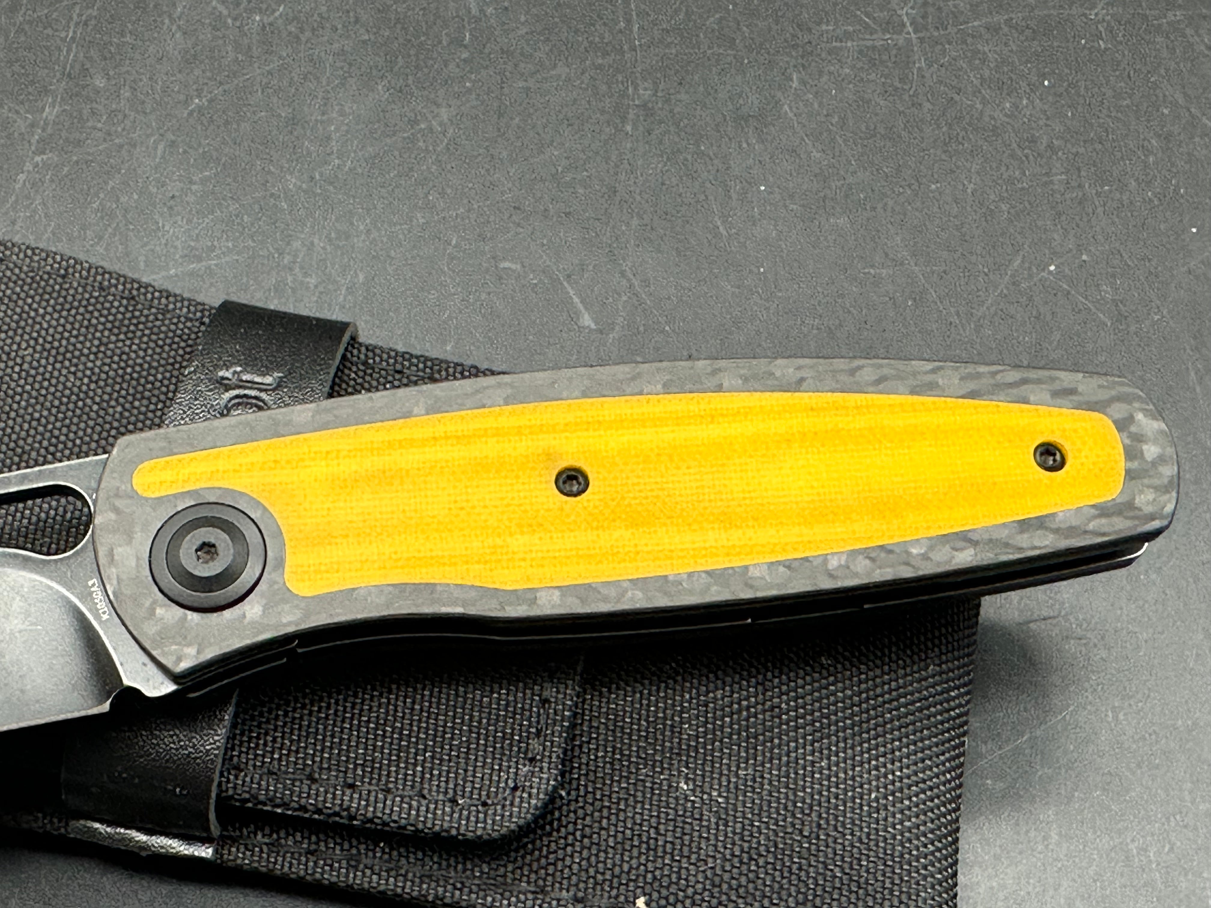 Kansept Mato Black stonewashed CPM S35VN blade twill carbon fiber