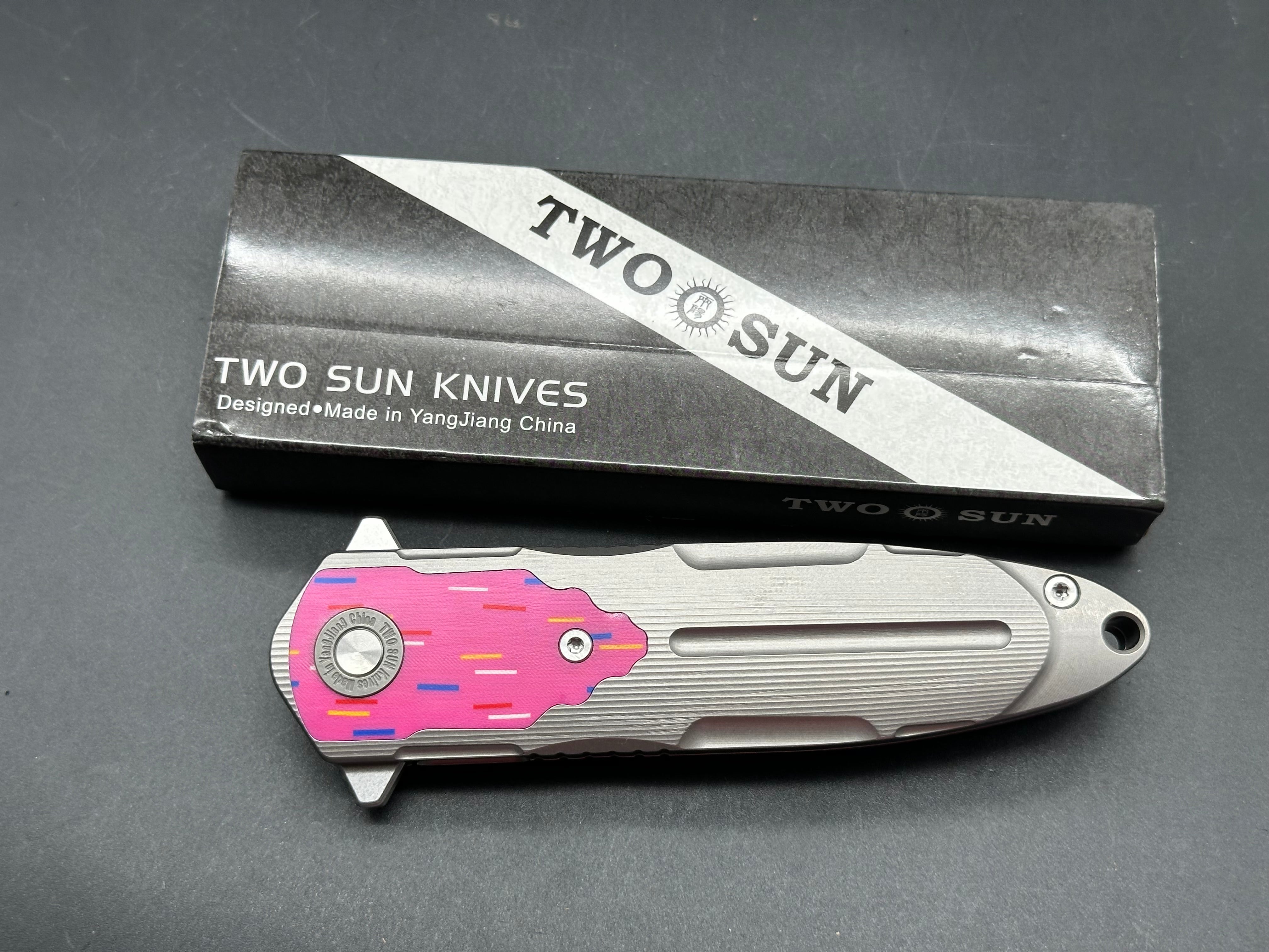 TwoSun TS514  Davin Chen design, titanium frame lock with G10 insert 14c28n blade