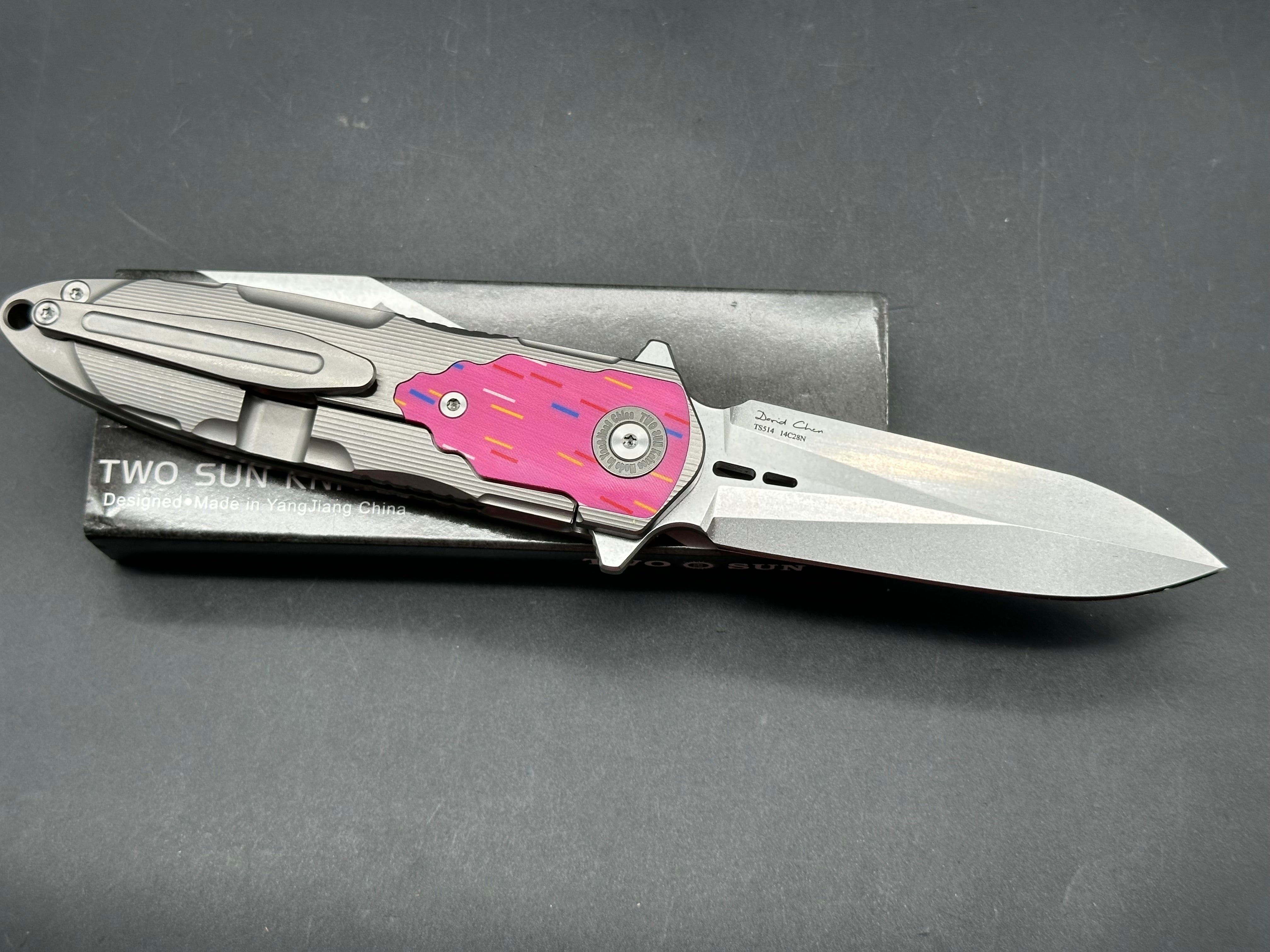 TwoSun TS514  Davin Chen design, titanium frame lock with G10 insert 14c28n blade