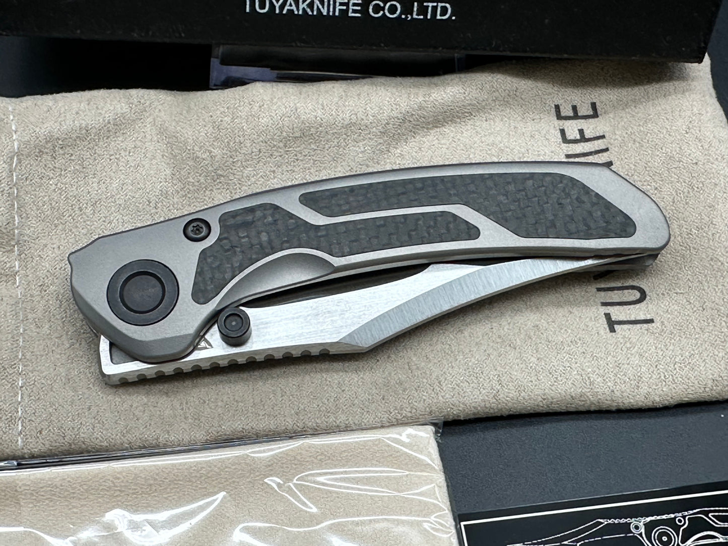 Tuya Knife Alamo Frame Lock Knife Titanium/Carbon Fiber (3.6" Satin)