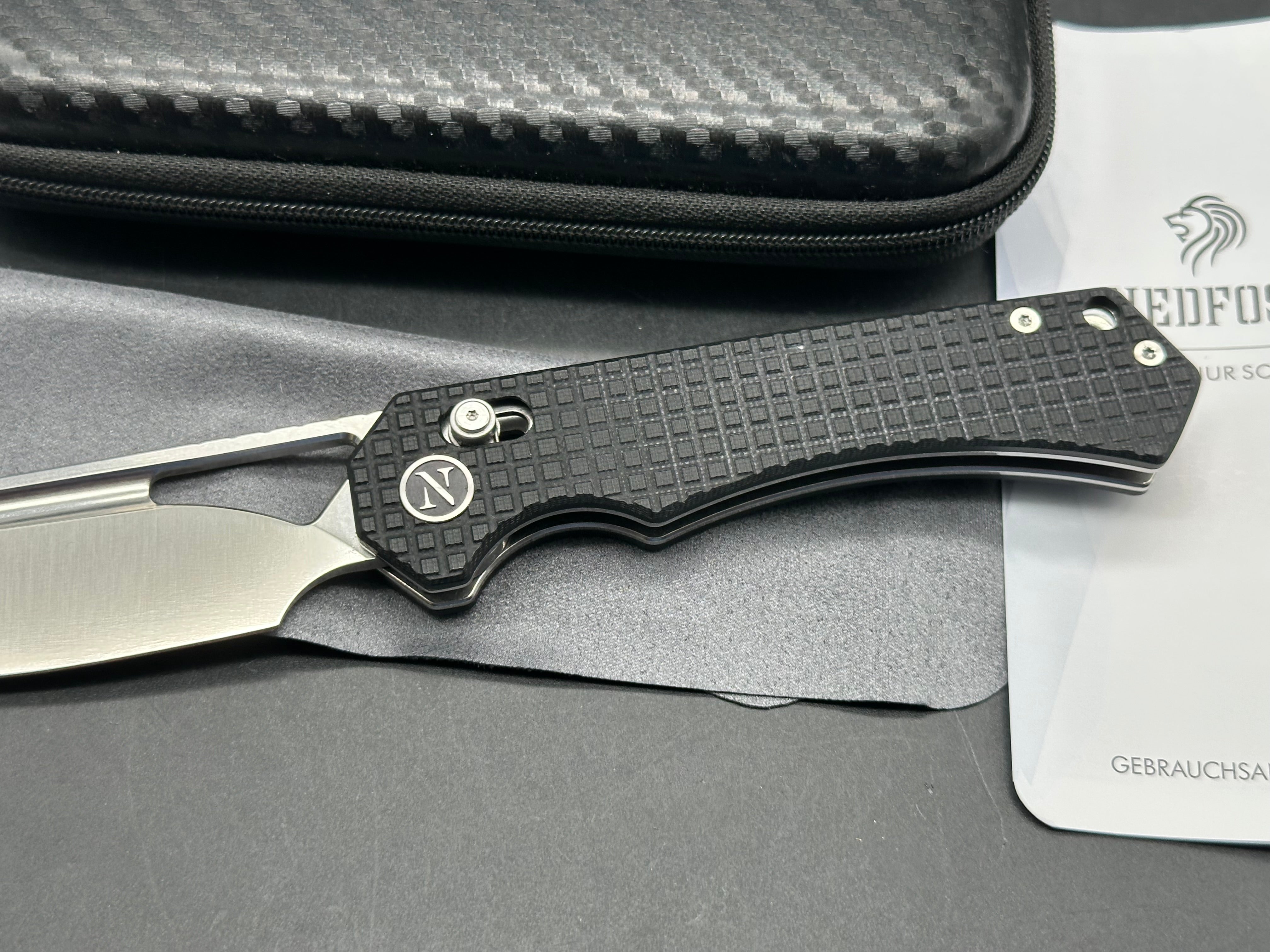 NedFoss Cougar knife black G10 scales w/14C28N clip point blade