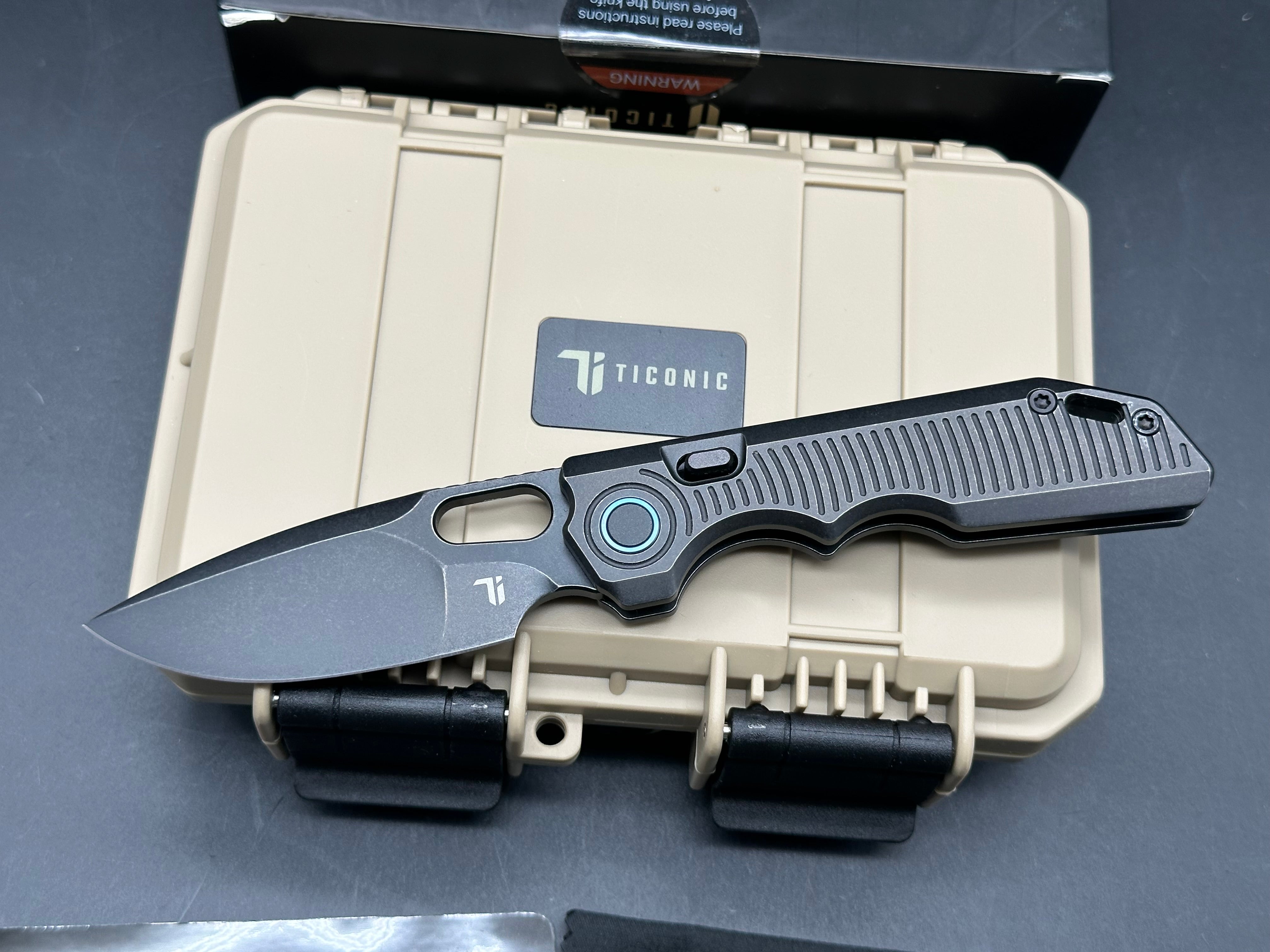 Ticonic 1 (J0104), Black Stonewashed M390 Blade, Black Stonewashed Titanium Handles with Radial Milling, Black Stonewashed Pocket Clip