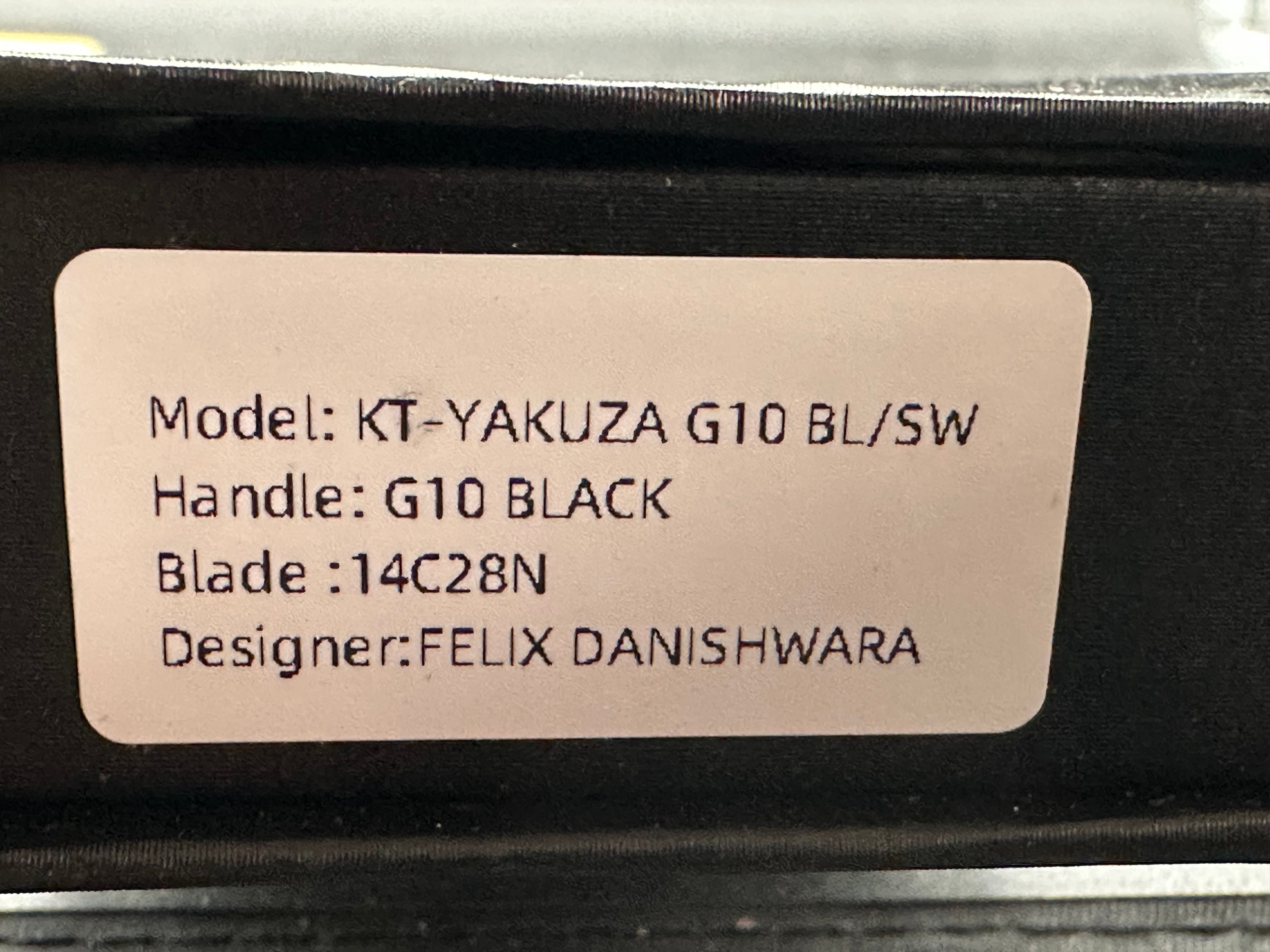 Ketuo Yakuza G-10 V2, Blackwashed 14C28N Blade, Black G-10 Handles with Carbon Fiber Bolsters