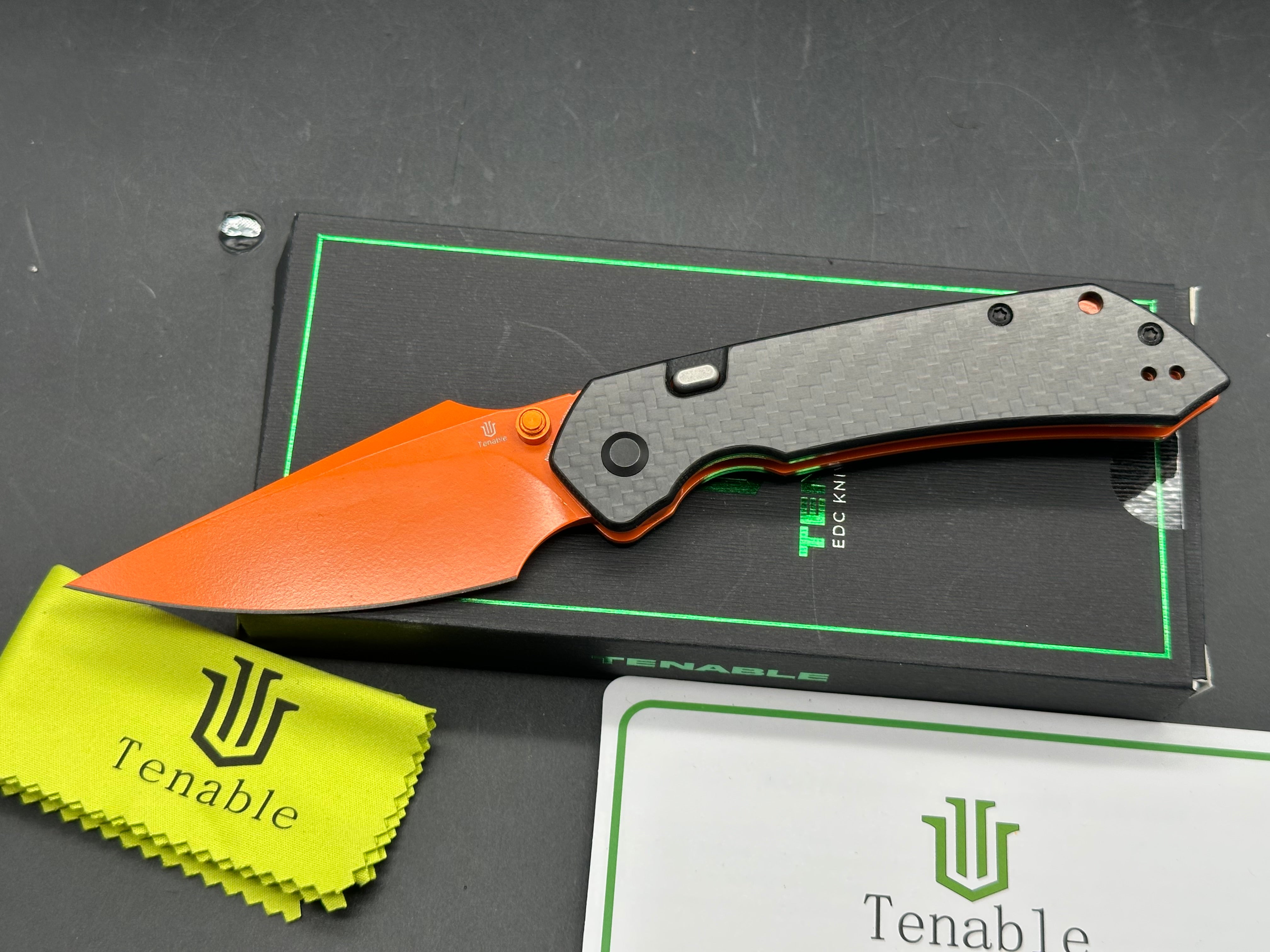Tenable Fenrir black CF handle w/ orange coated Nitro V blade