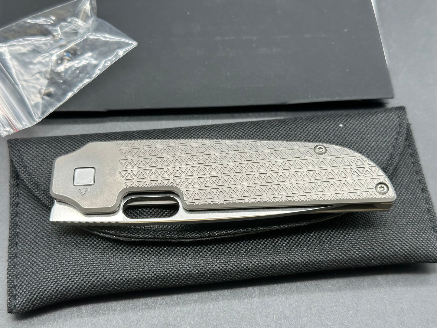 Kizer Varatas Titanium Frame Lock Knife (3.2" Stonewash)