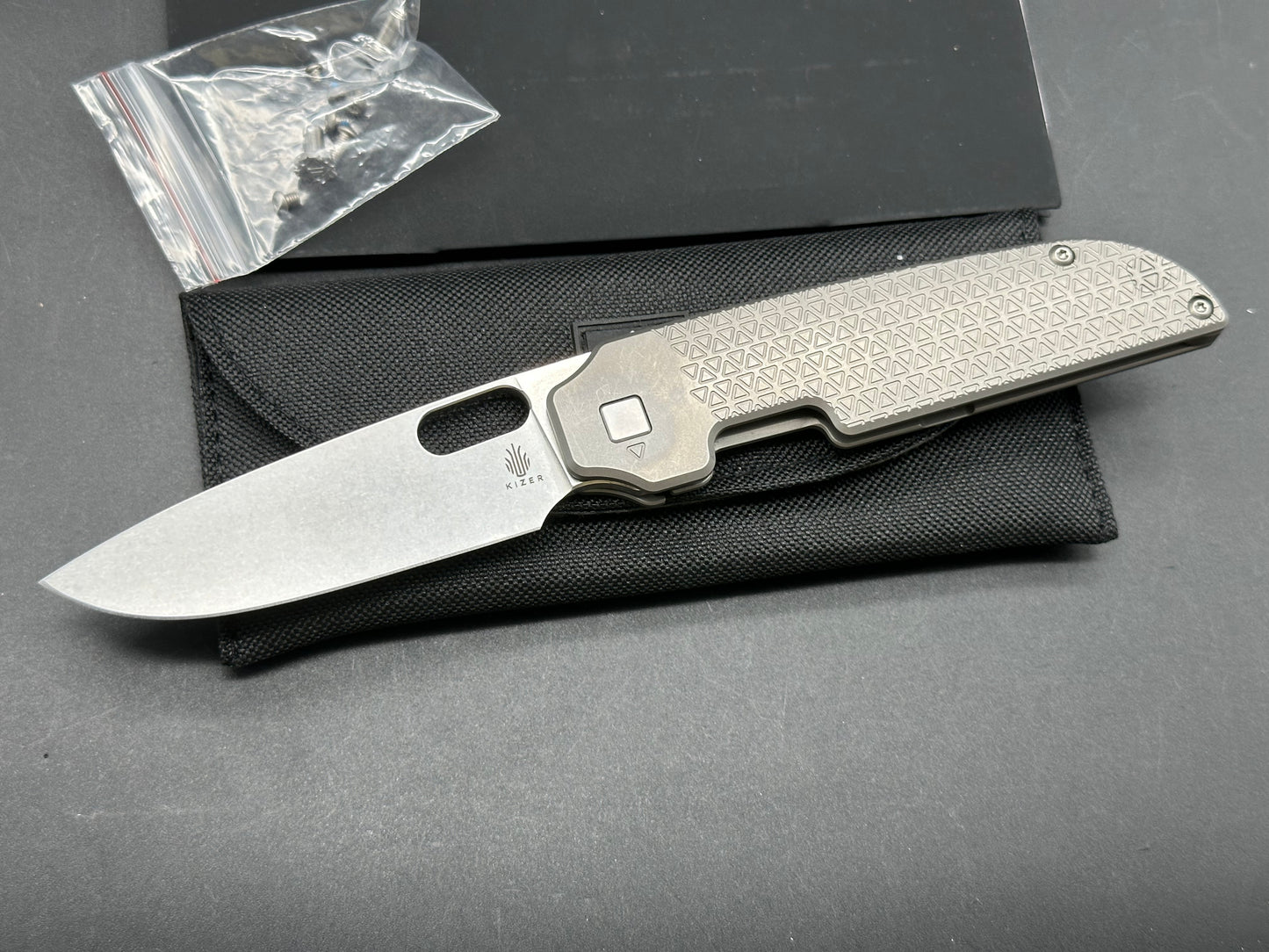 Kizer Varatas Titanium Frame Lock Knife (3.2" Stonewash)