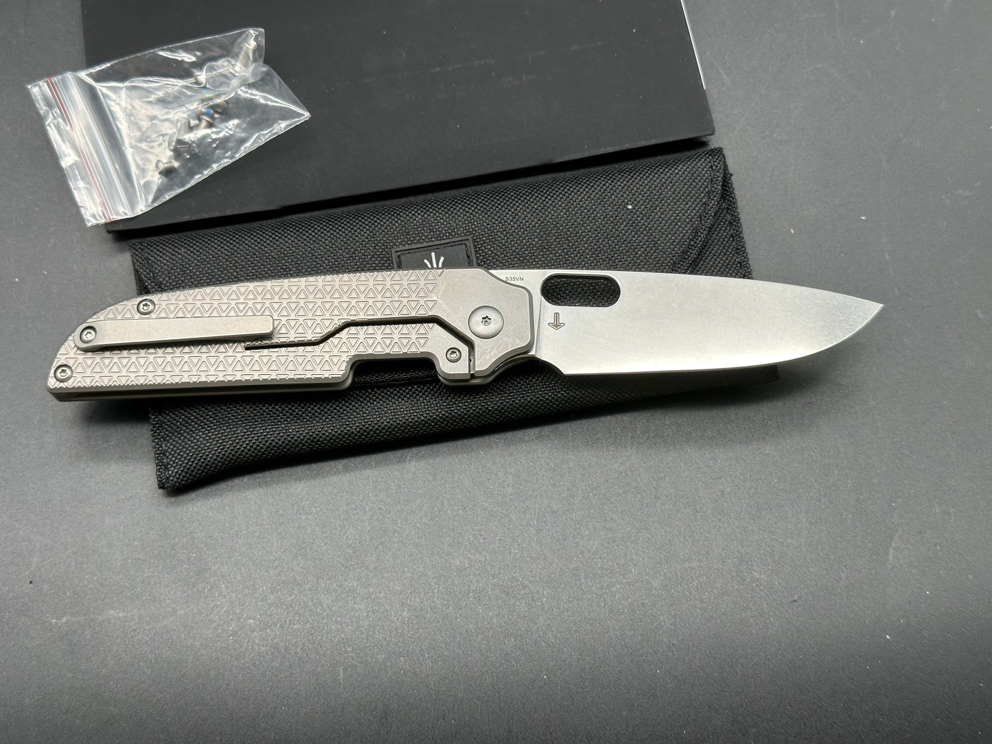 Kizer Varatas Titanium Frame Lock Knife (3.2" Stonewash)