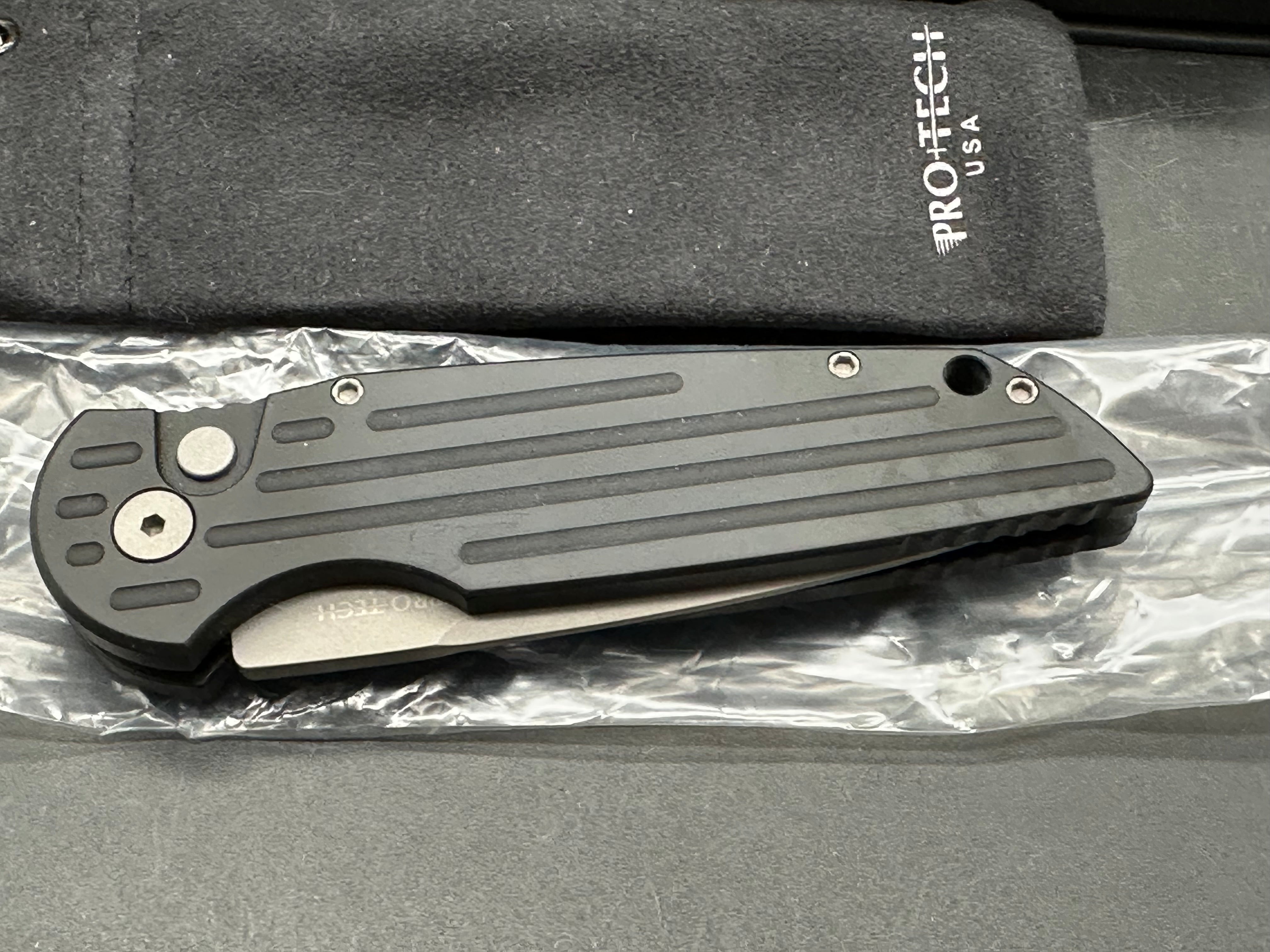 Pro-Tech TR-3 SWAT Tactical Response Automatic Knife Black Aluminum (3.5" Black)