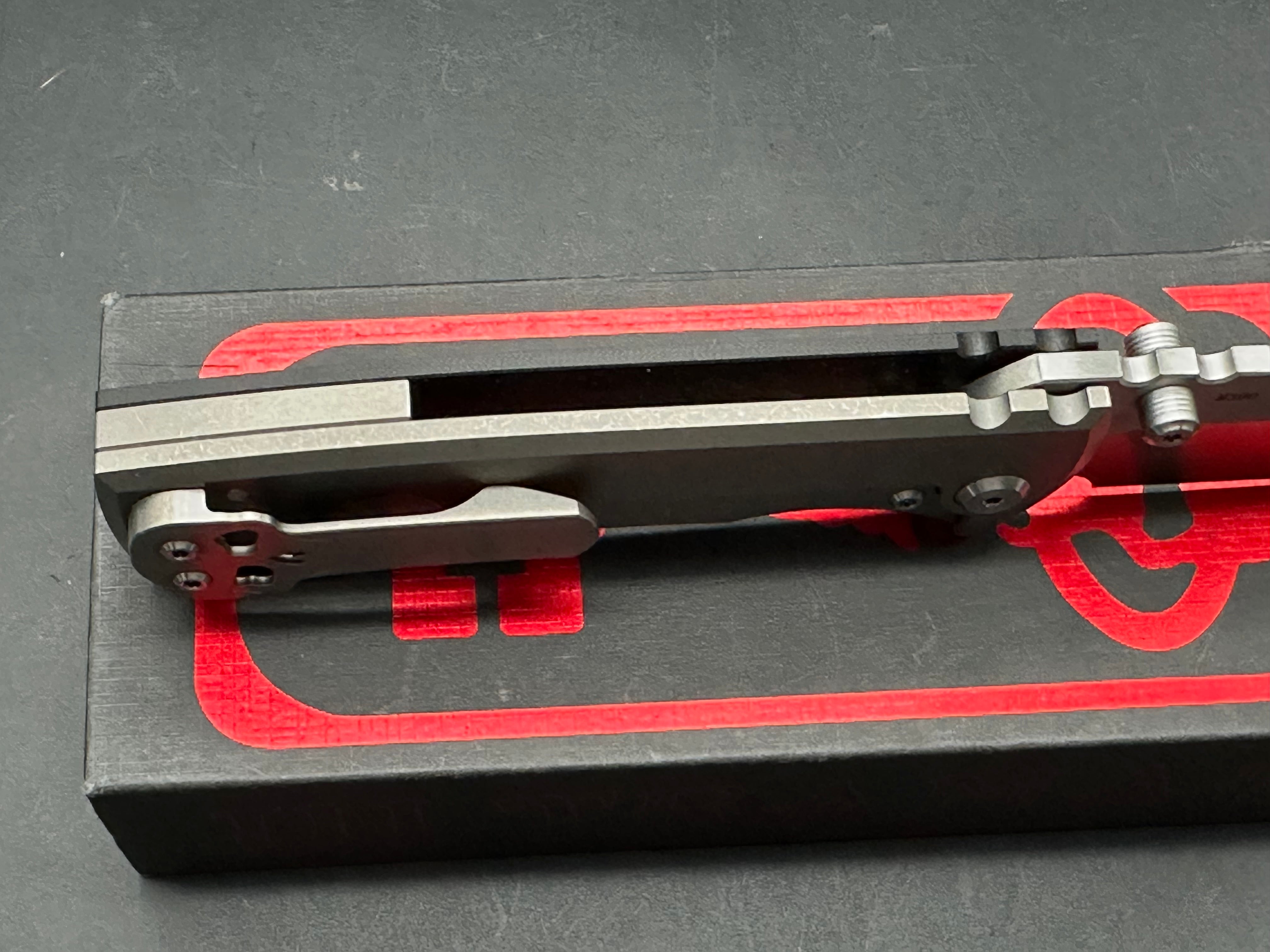 CHAVES 229 G1O/Ti REDENCION TANTO (BLK G-10)