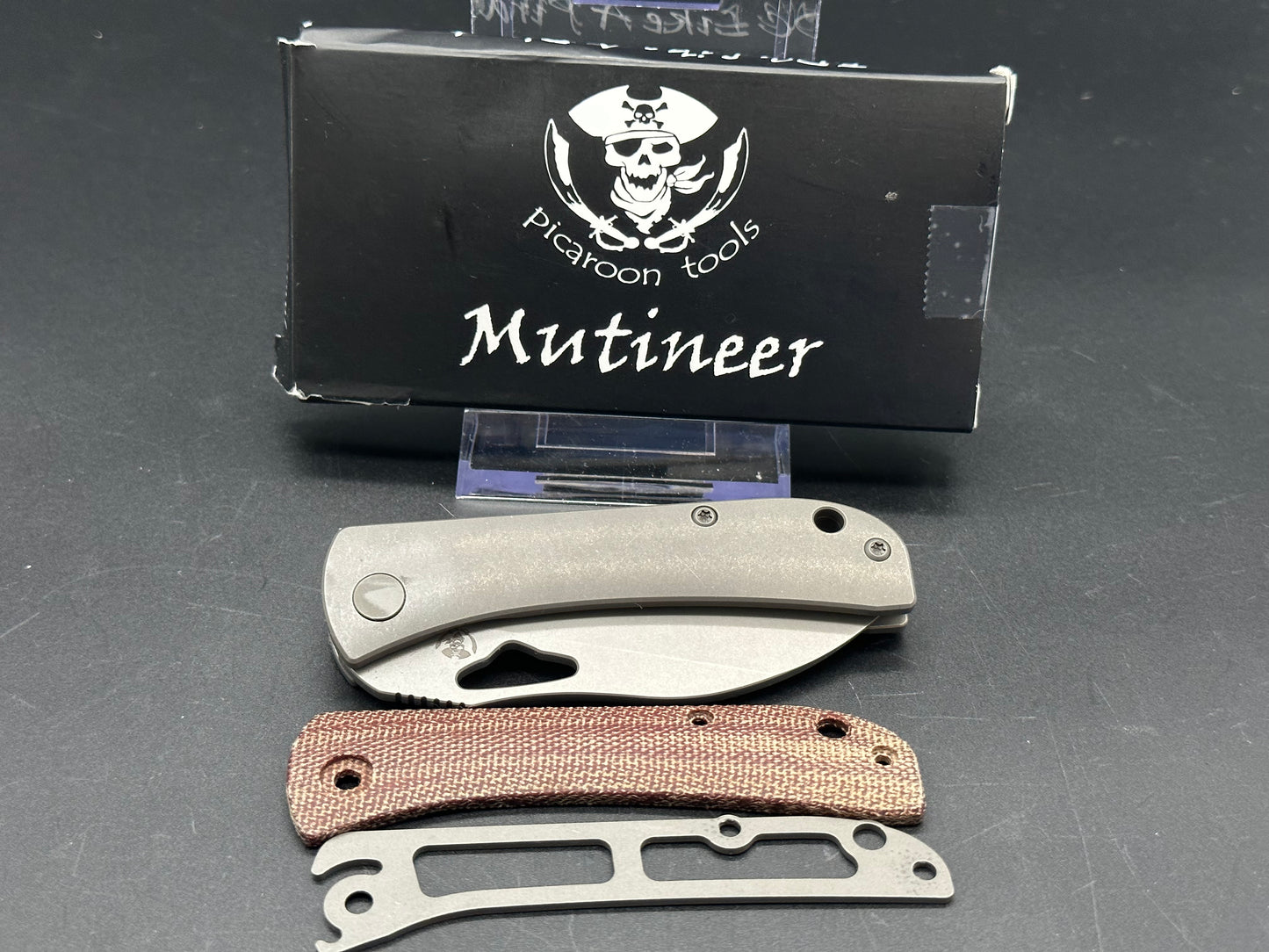 Picaroon Mutineer Full titanium w/extra micarta scale and liner frame