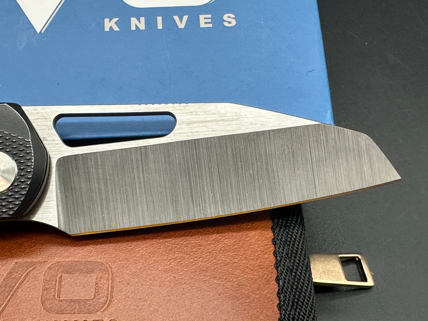 Divo knifes Buzz exclusive manufacturer finish