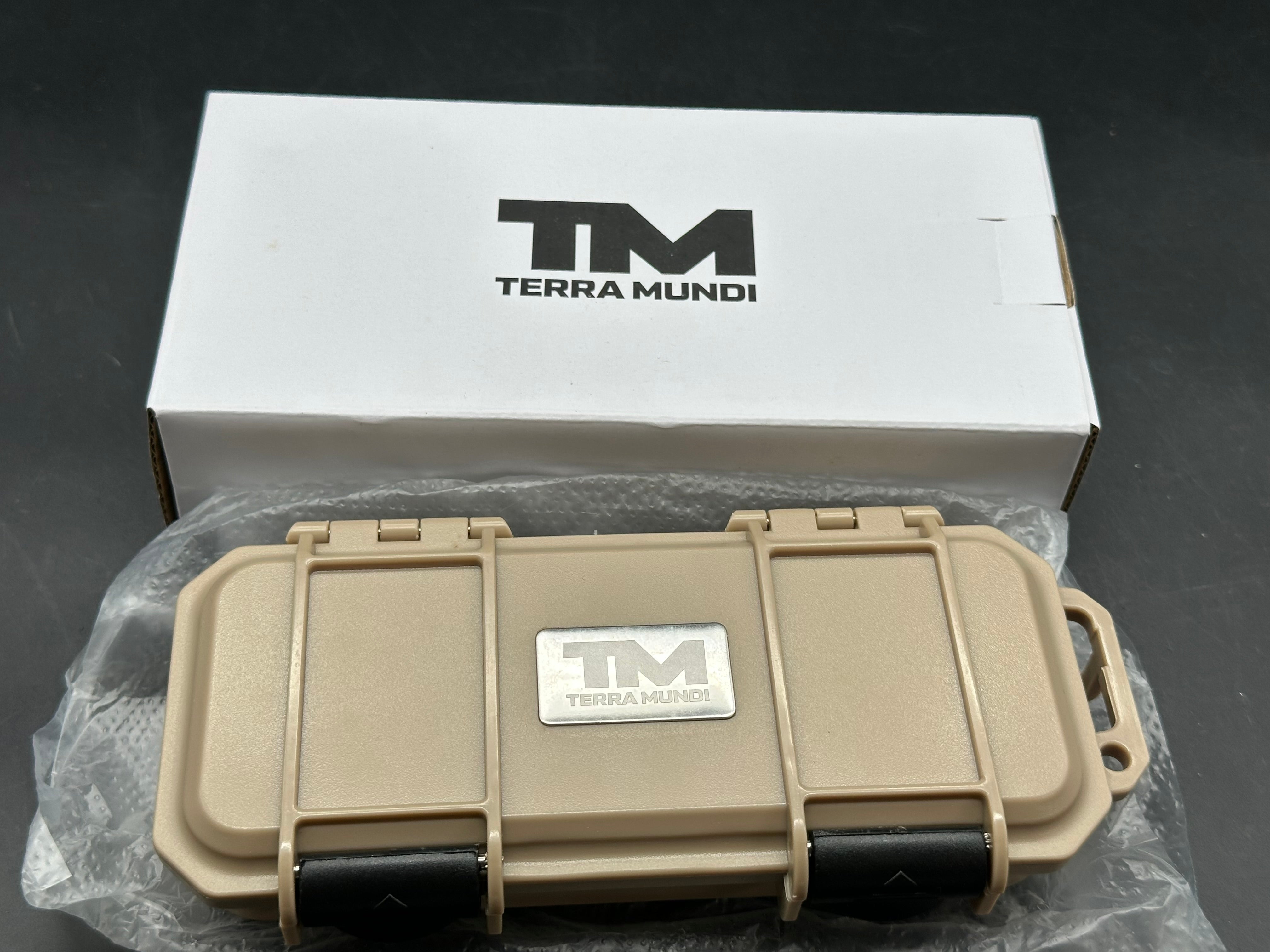 Terra Mundi Wharning Button lock M390 steel