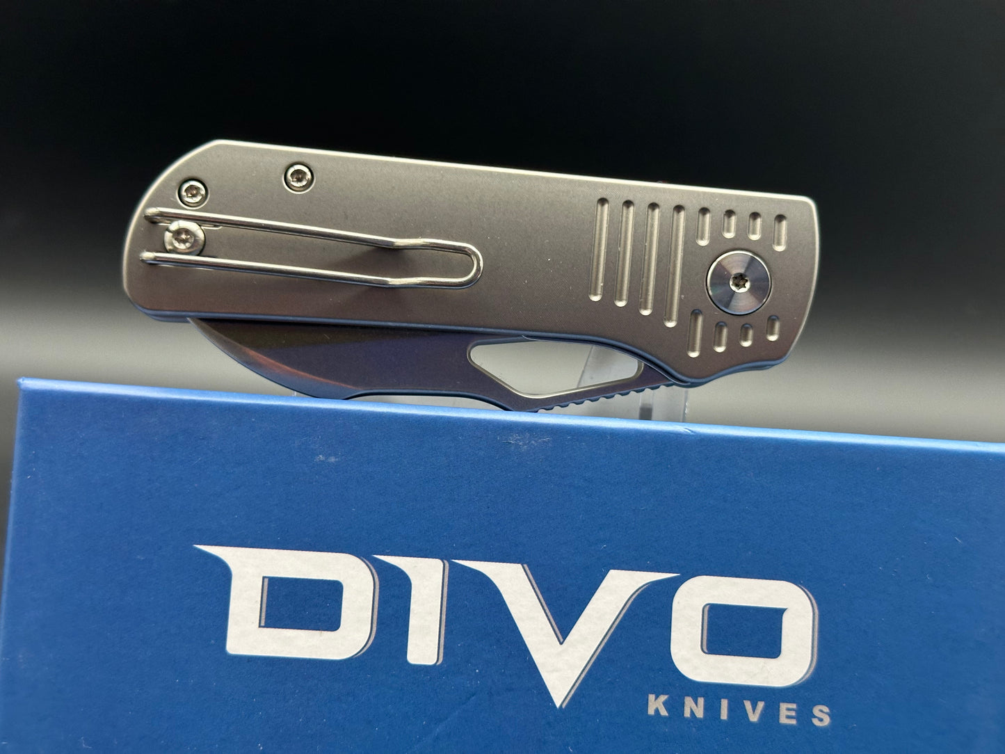 DIVO KNIVES PREMIUM PONY STOUT FOLDING KNIFE BEADBLASTED STONEWASHED TITANIUM HANDLE STONEWASHED S90V STEEL