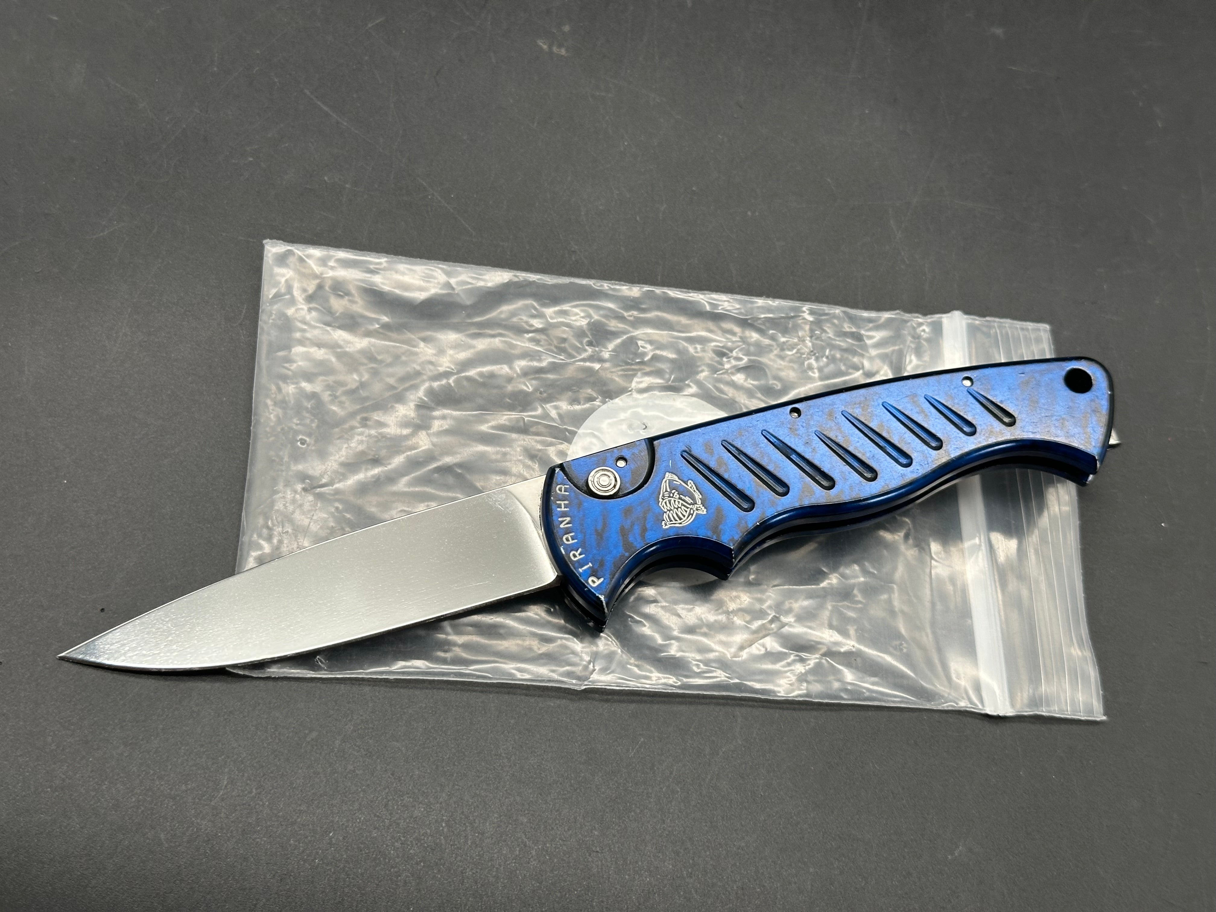 Piranha P1 Auto Blue aluminum w/154CM blade