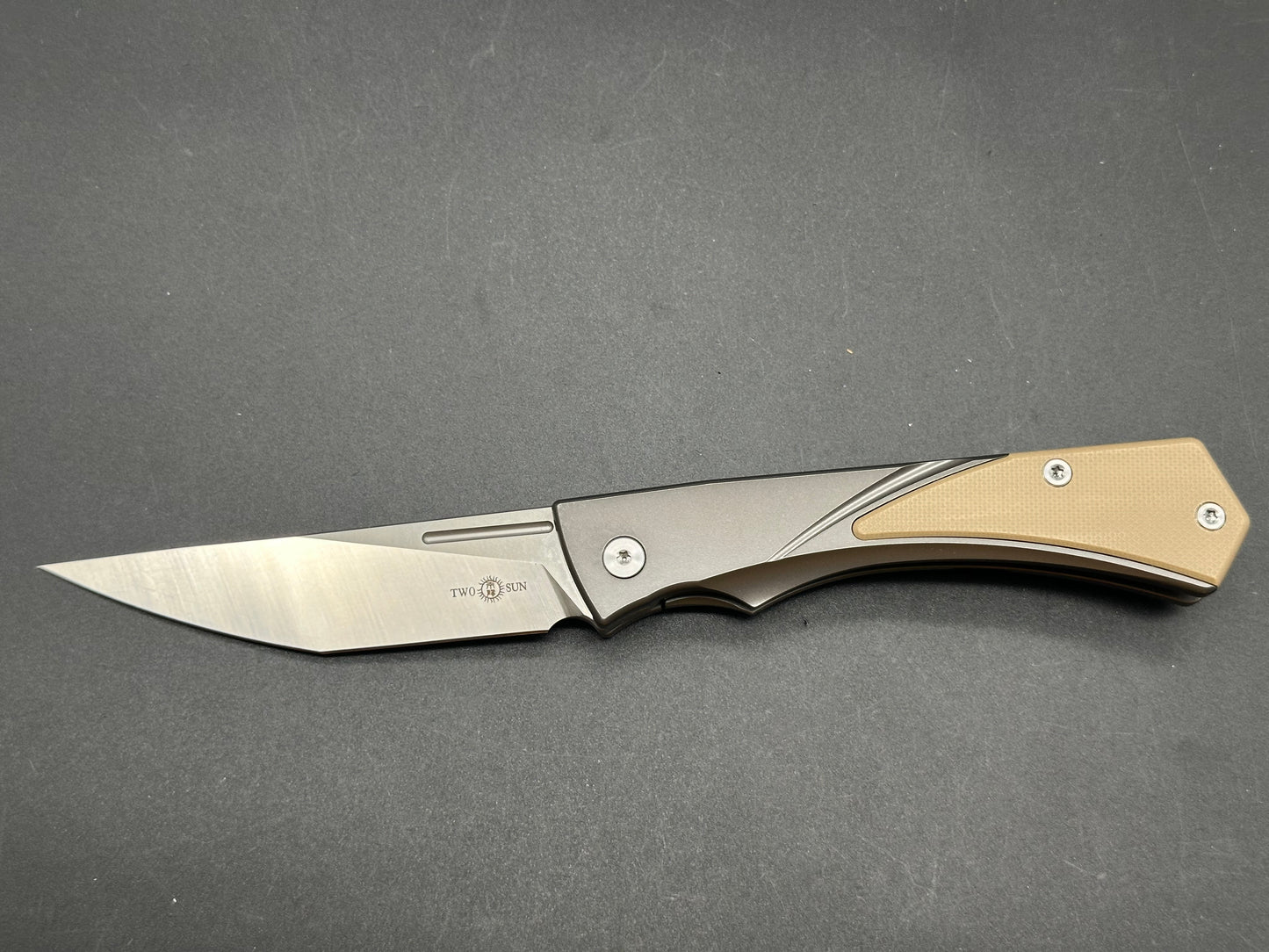 TWOSUN TS347-D2 BROWN/BLACK TITANIUM/G10 HANDLE D2 blade