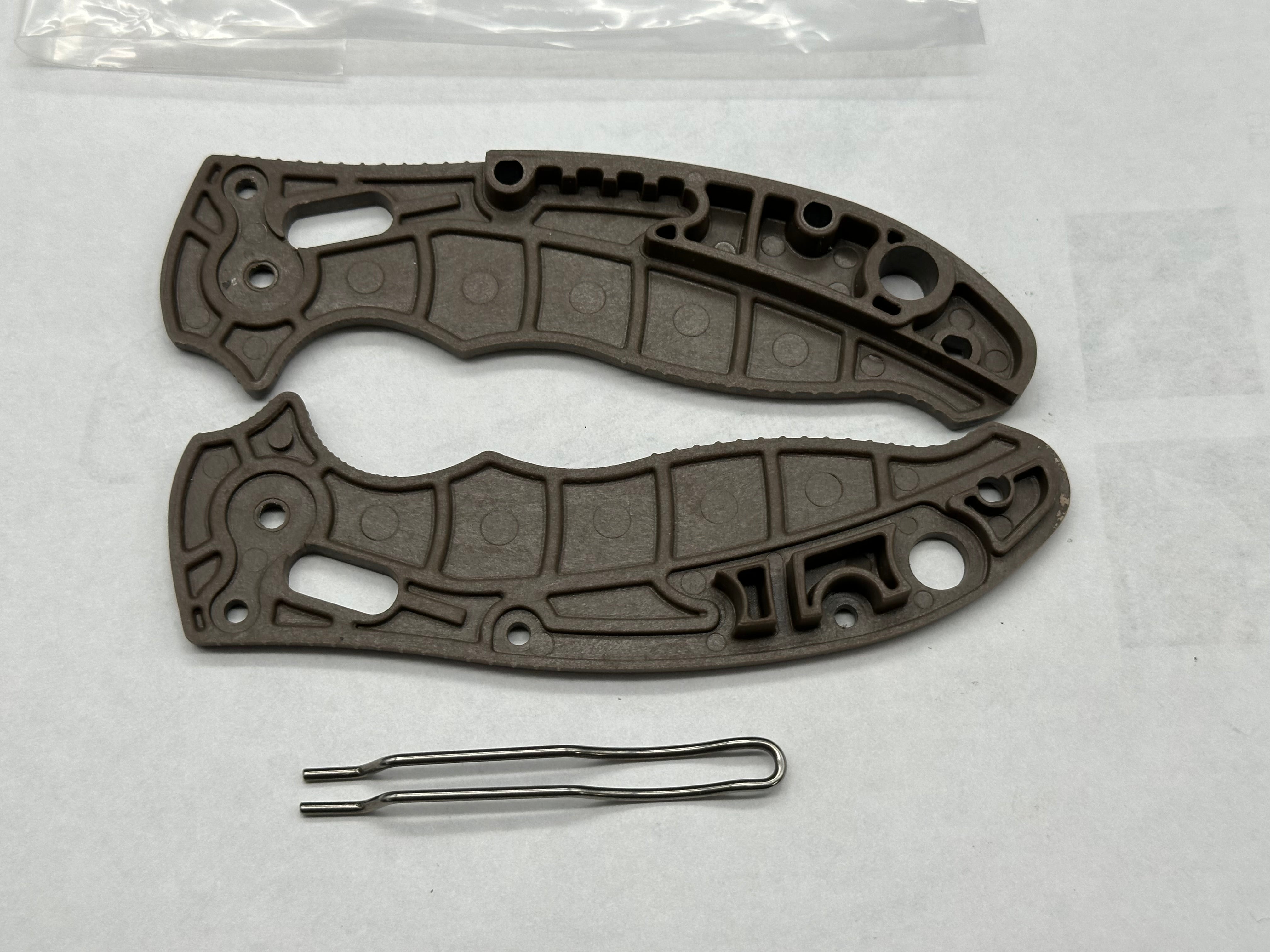 Bundle deal 6 sets of Spyderco scales & clips