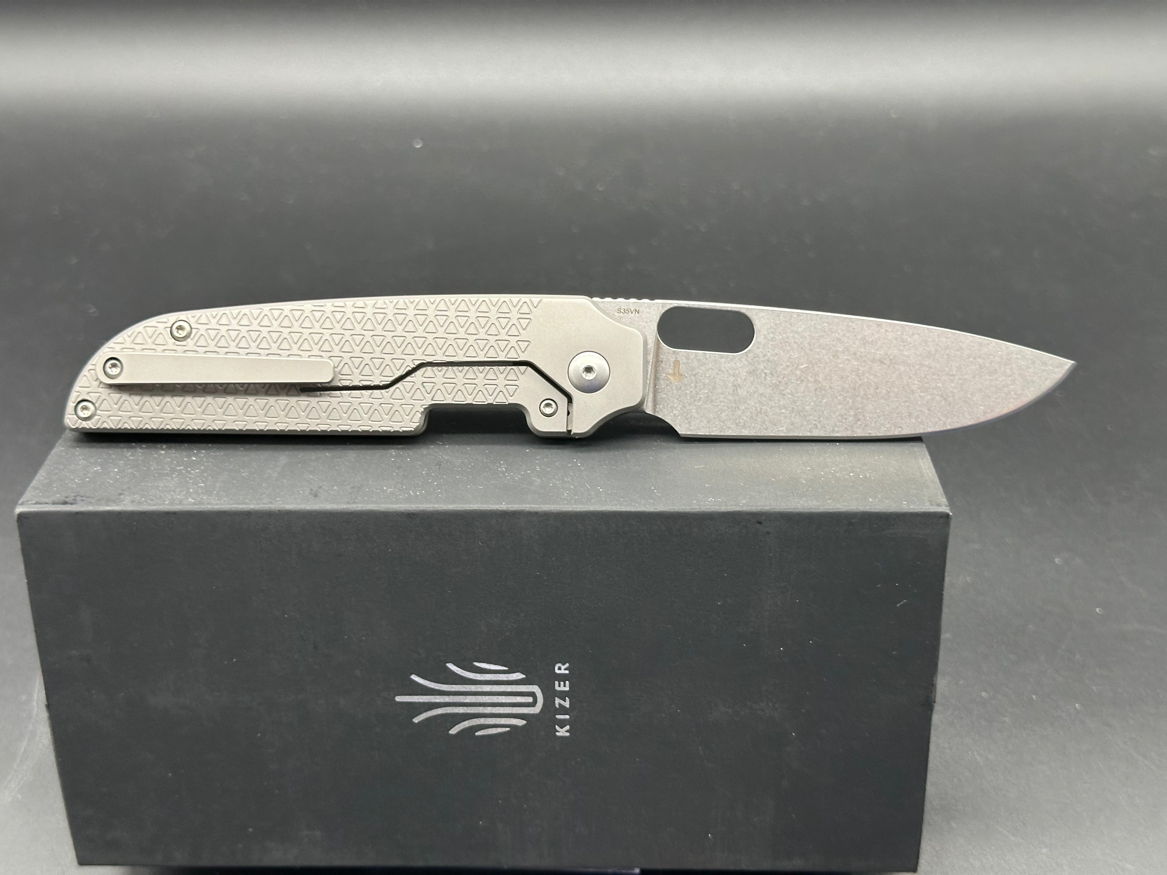 Kizer Varatas, 3.27" S35VN Stonewash Blade with Full Titanium Handle