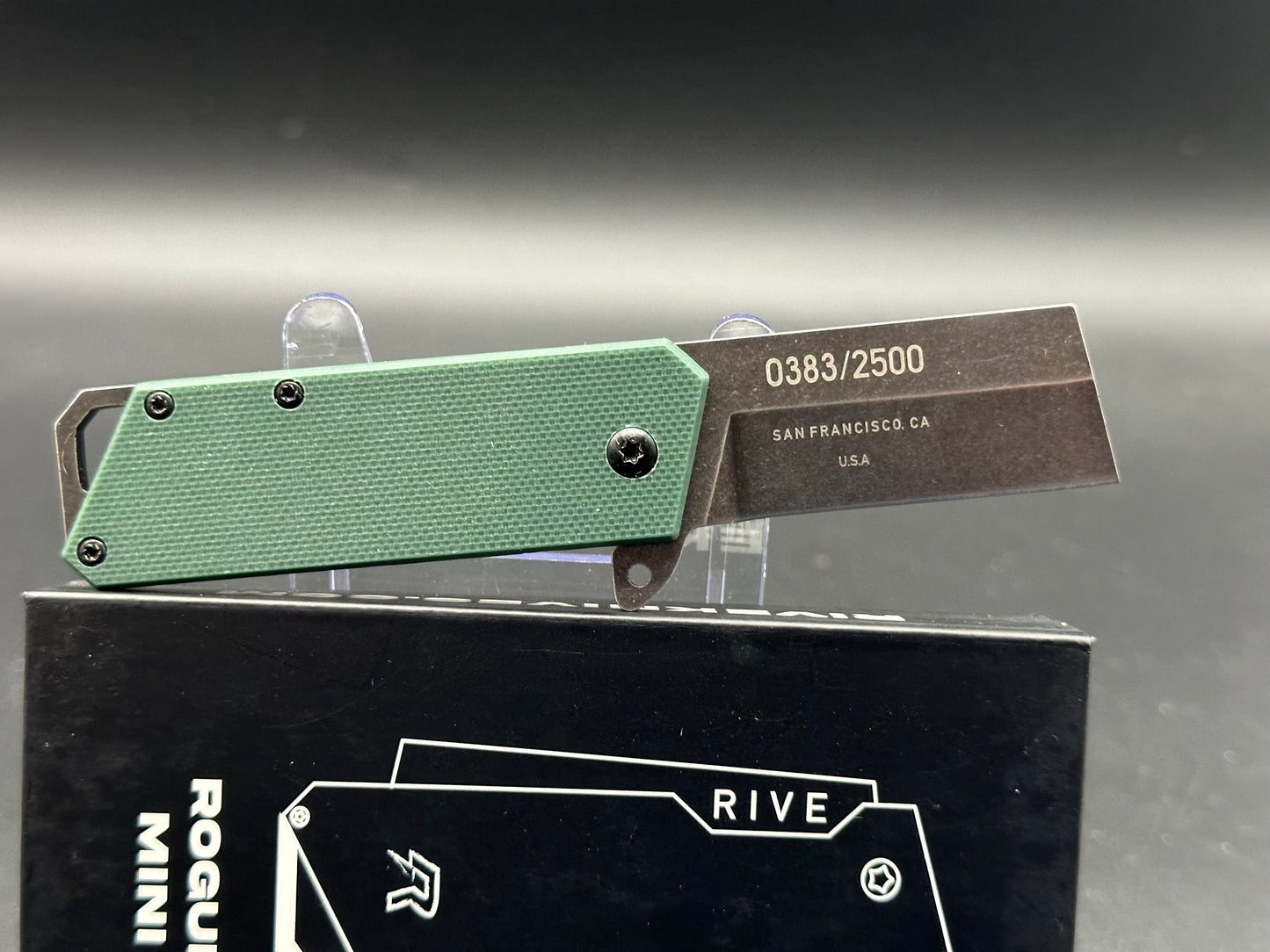 Rive Mini Rogue Sequoia, 2" AUS-8A Blackwash Blade with Green G10 Handle