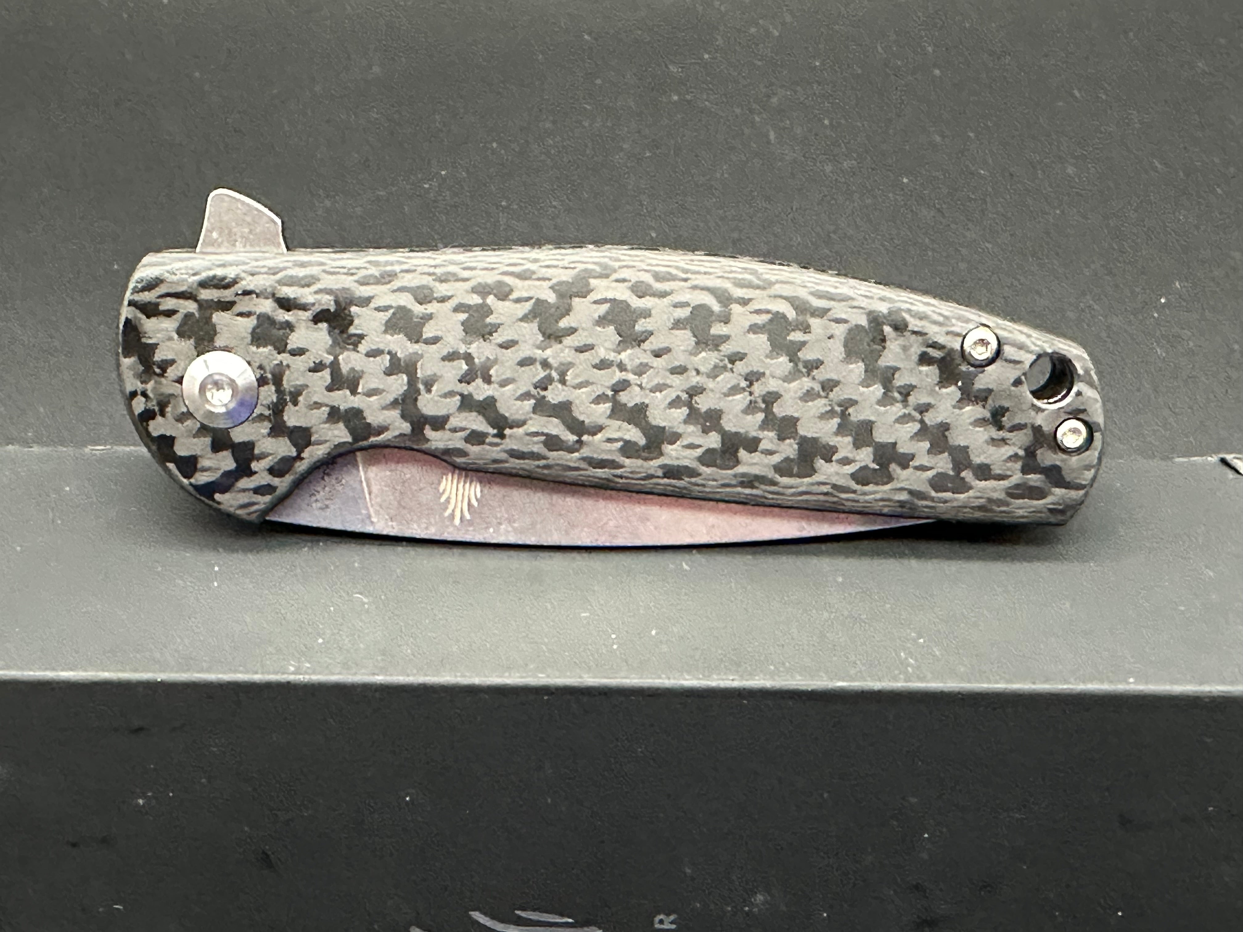 Kizer Gemini CF, 3.125" S35VN Stonewash Blade with Carbon FIber Handle