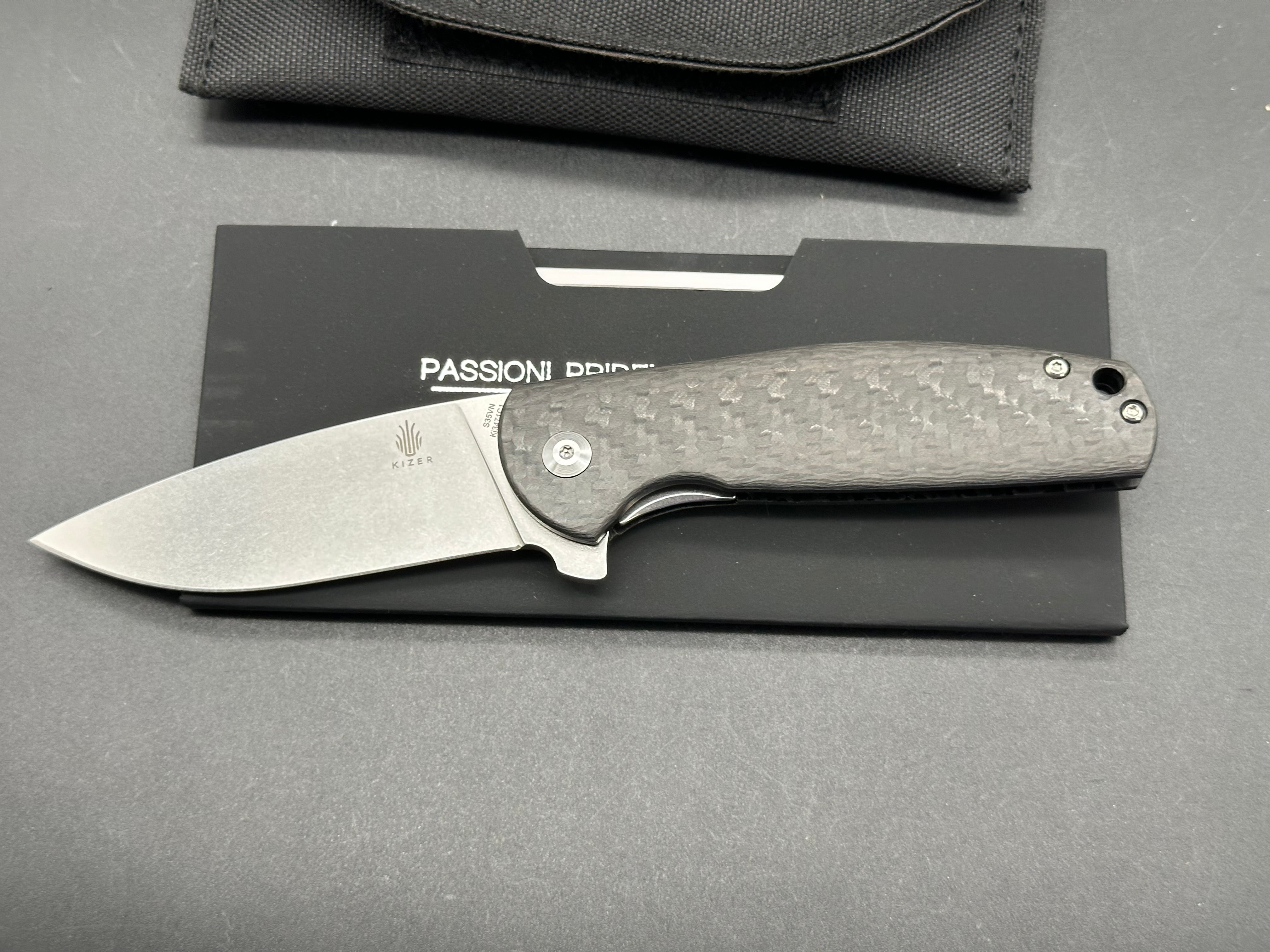 Kizer Gemini CF, 3.125" S35VN Stonewash Blade with Carbon FIber Handle