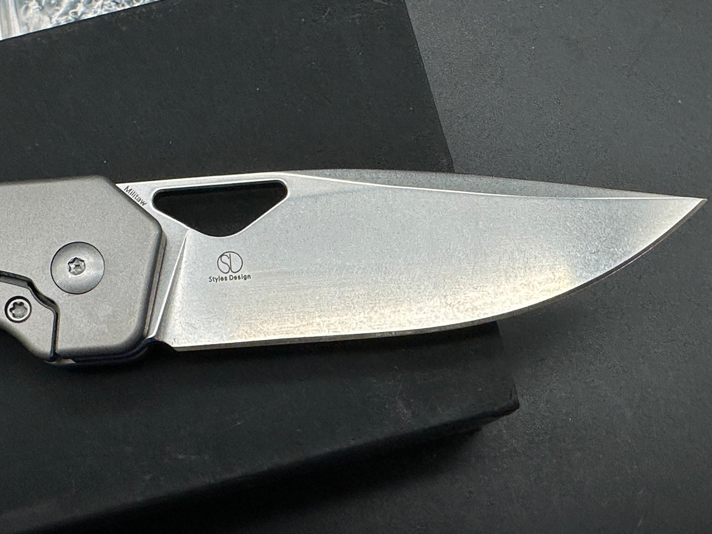 Kizer Militaw, 3.375" S35VN Stonewash Blade with Titanium and Black Micarta Inlay Handle