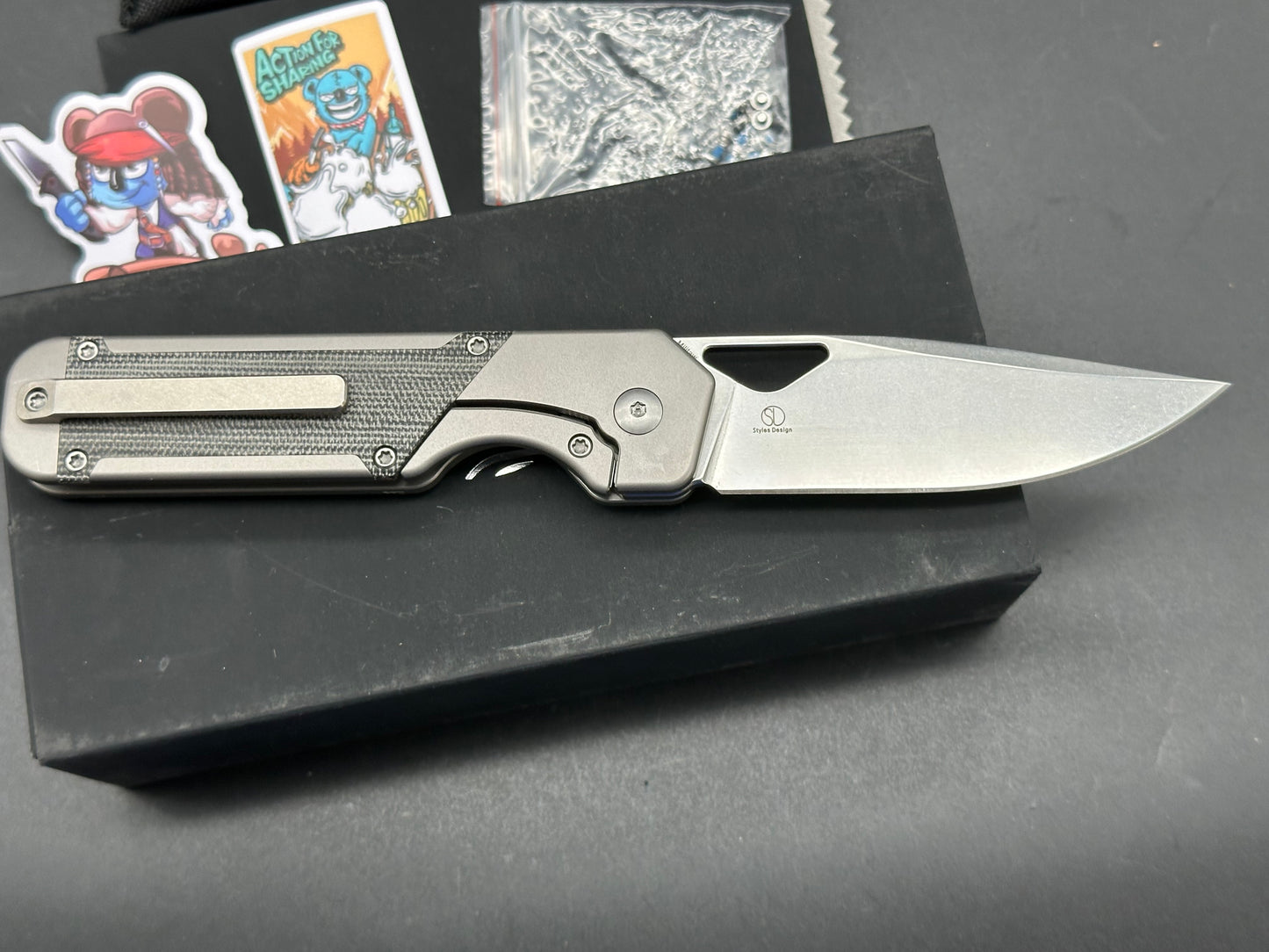 Kizer Militaw, 3.375" S35VN Stonewash Blade with Titanium and Black Micarta Inlay Handle