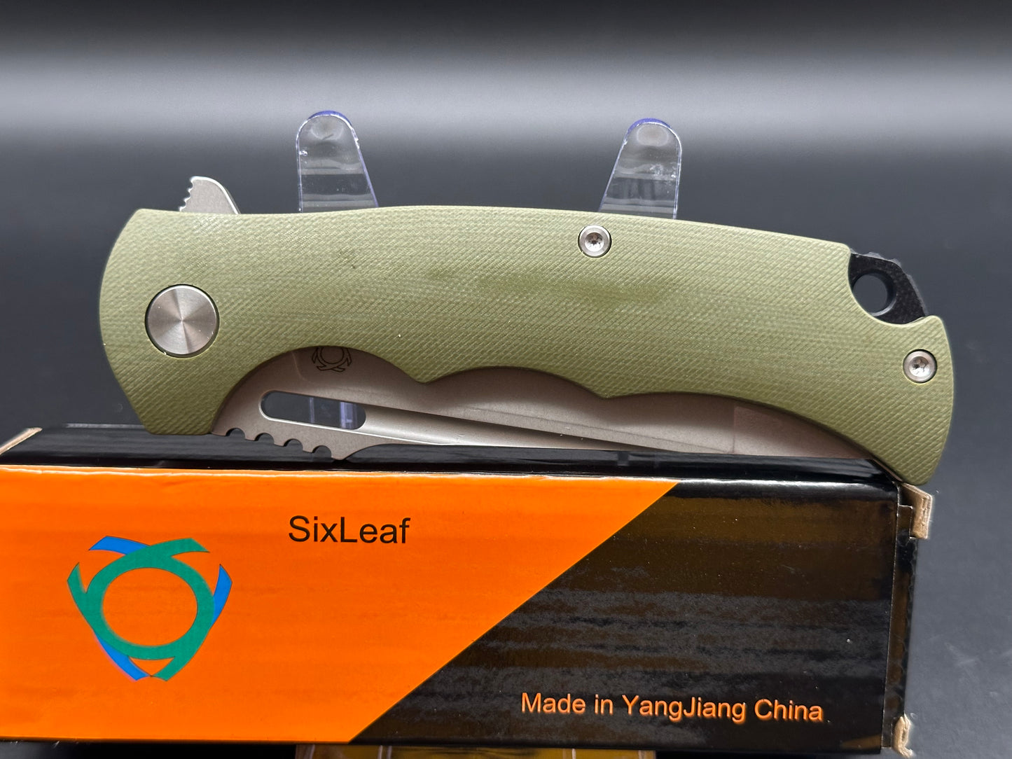 SIXLEAF FOLDING KNIFE GREEN G10 HANDLE D2 PLAIN EDGE SL-01