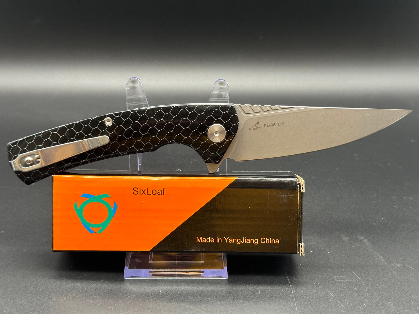 SIXLEAF FOLDING KNIFE BLACK RESIN HANDLE D2 PLAIN EDGE SL-08