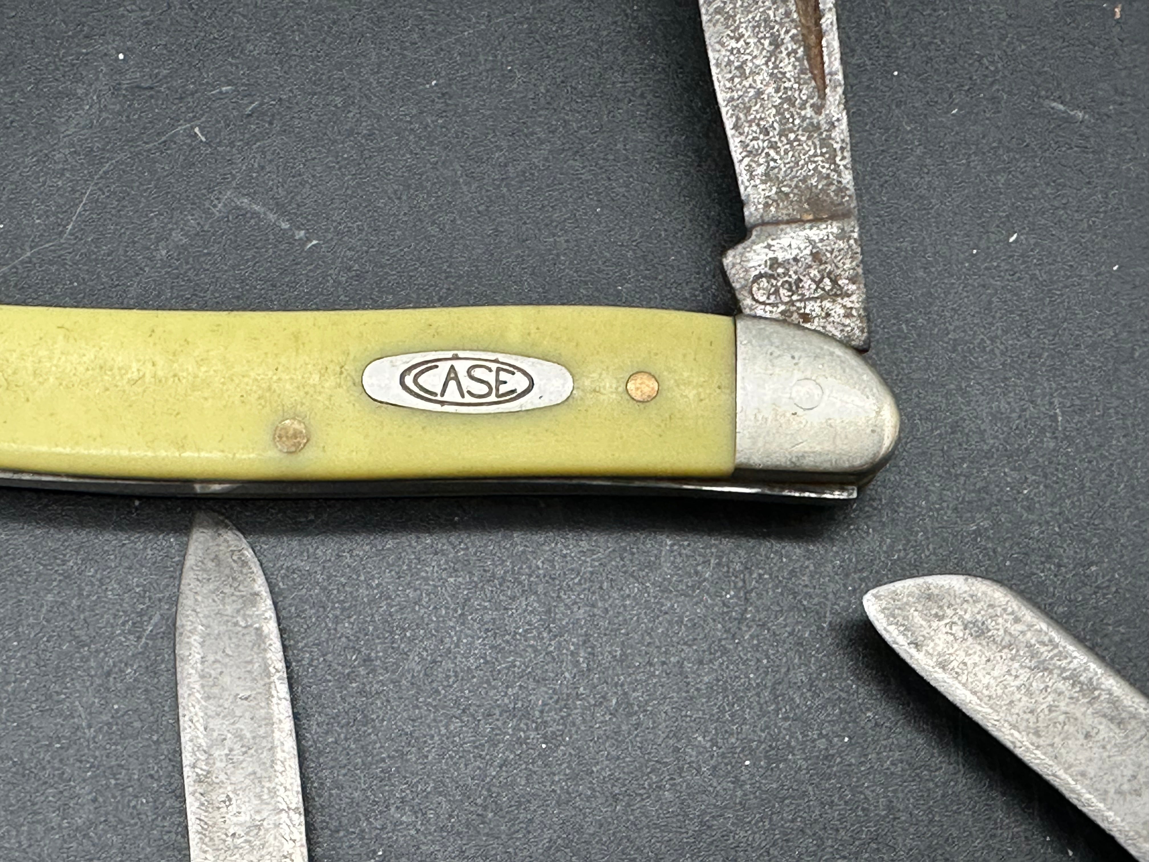 Bundle of 27 Case knives