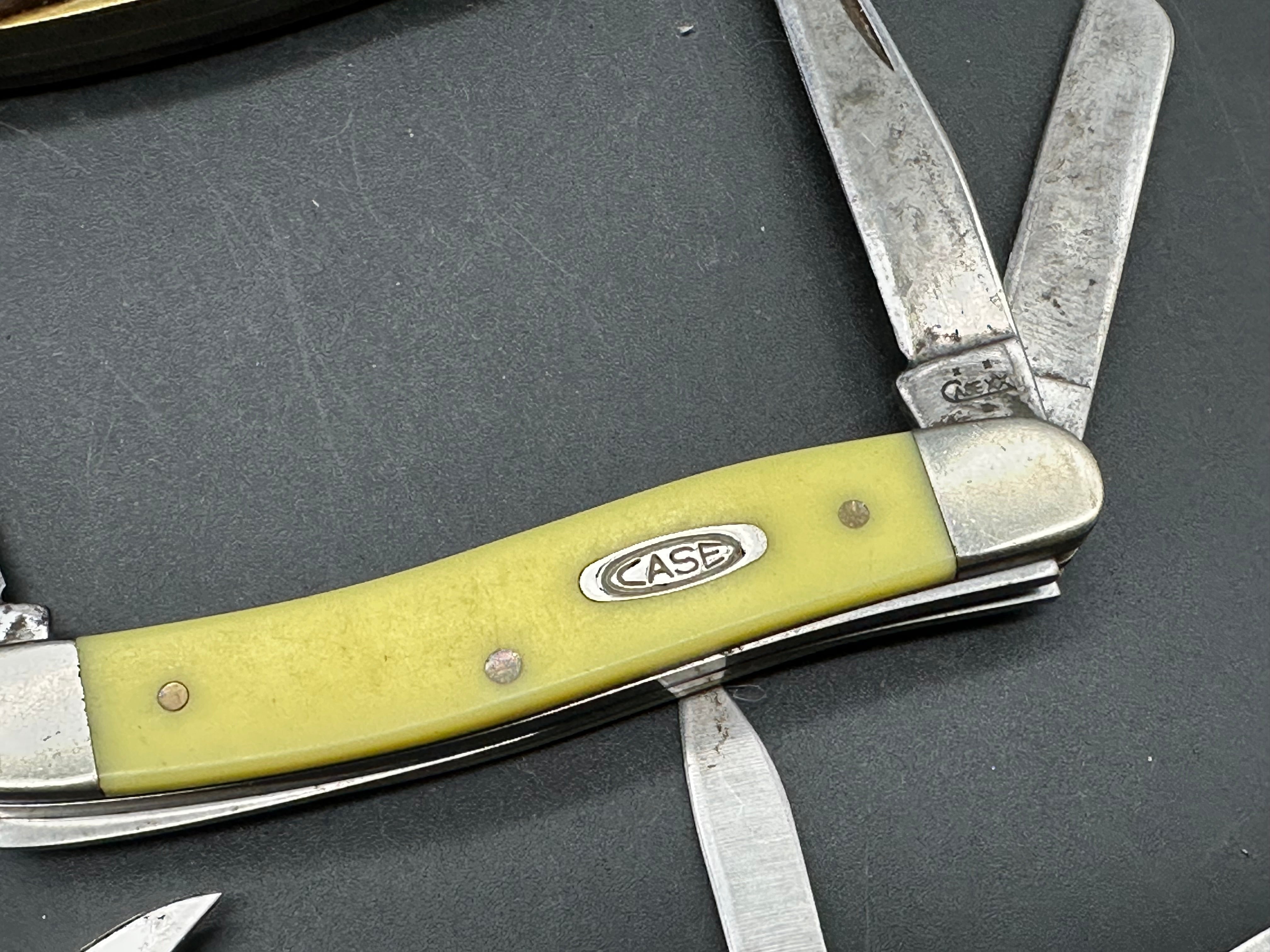 Bundle of 27 Case knives