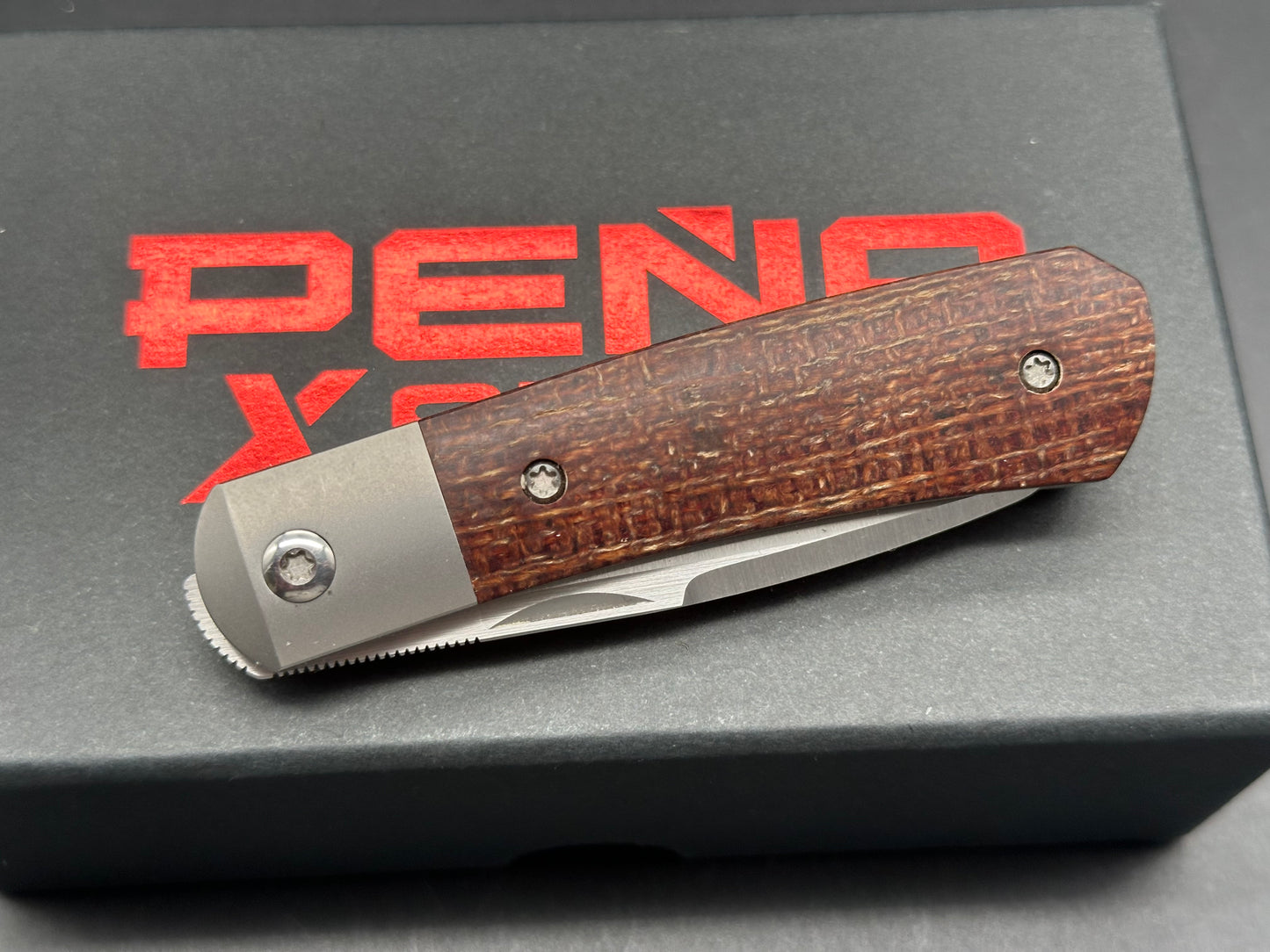 Pena X Apache Brown Burlap Micarta M390