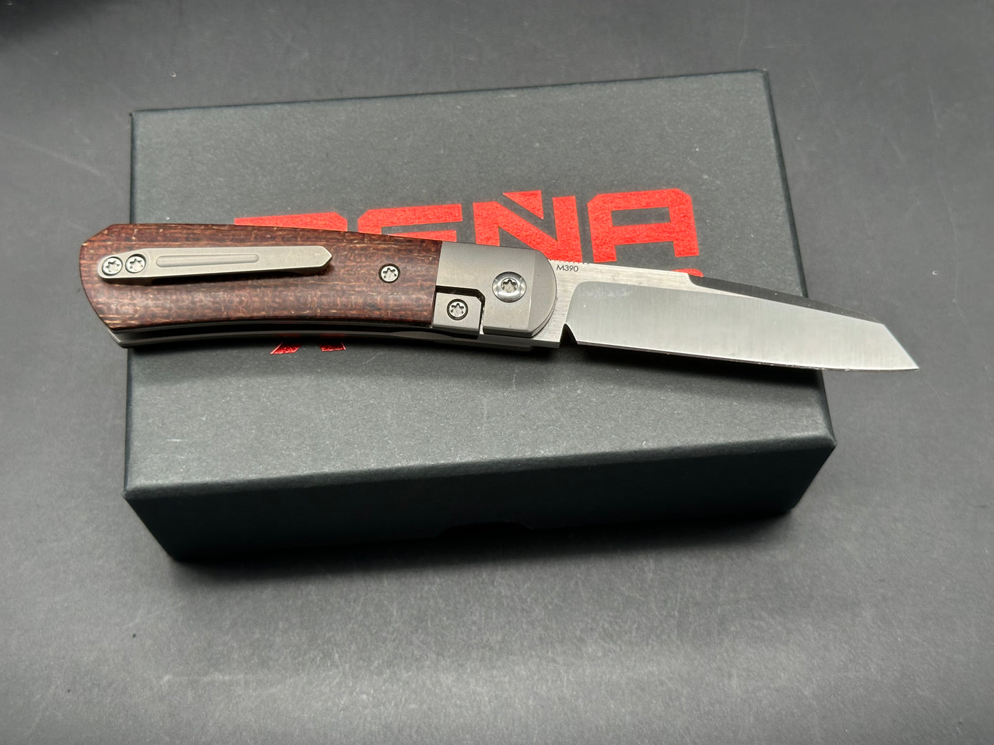 Pena X Apache Brown Burlap Micarta M390