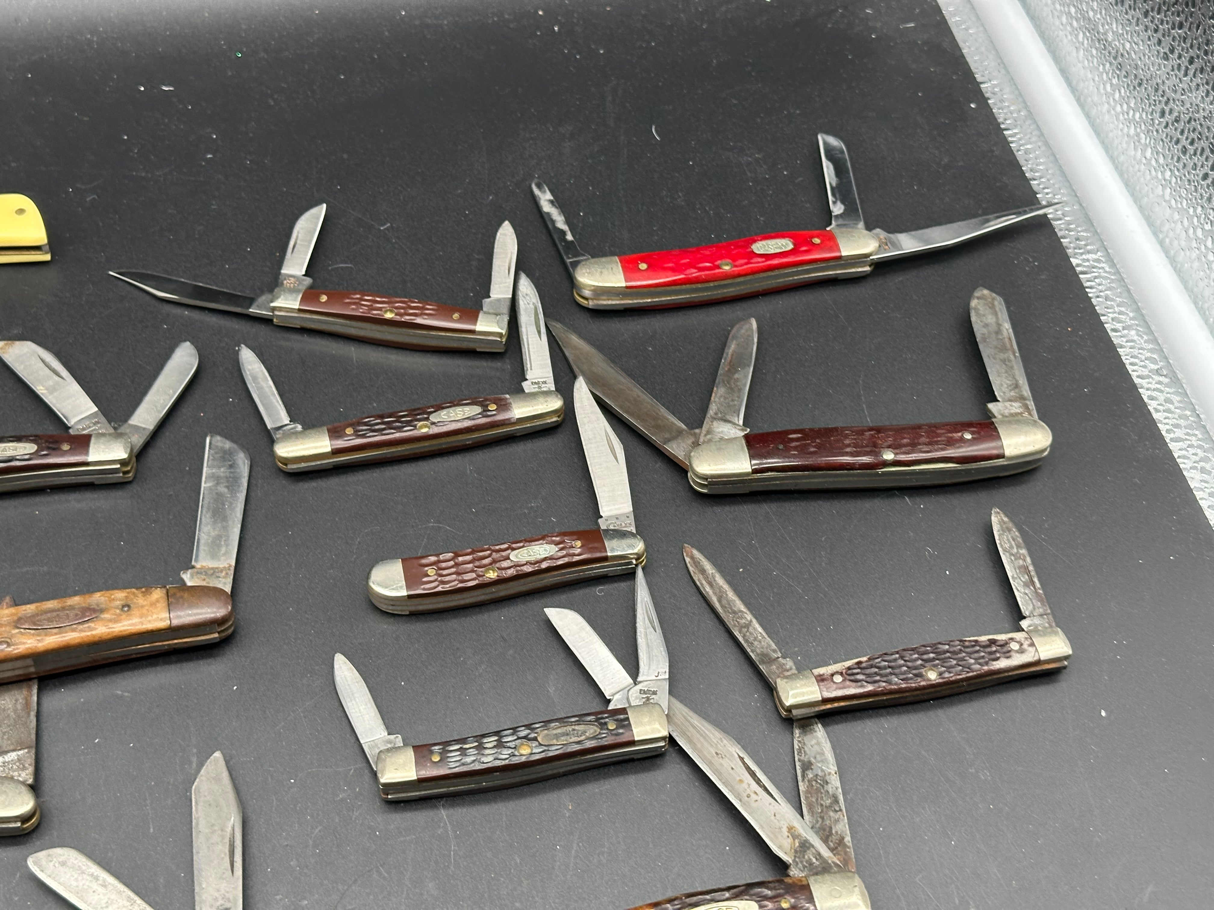 Bundle of 27 Case knives