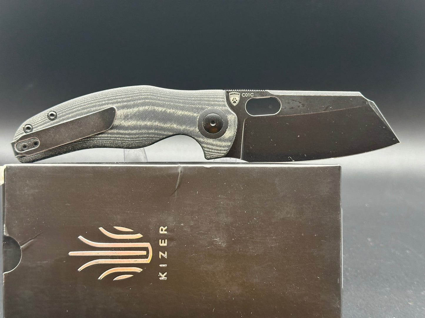 Kizer Vanguard C01C Sheepdog Thumb Hole Knife Black Micarta