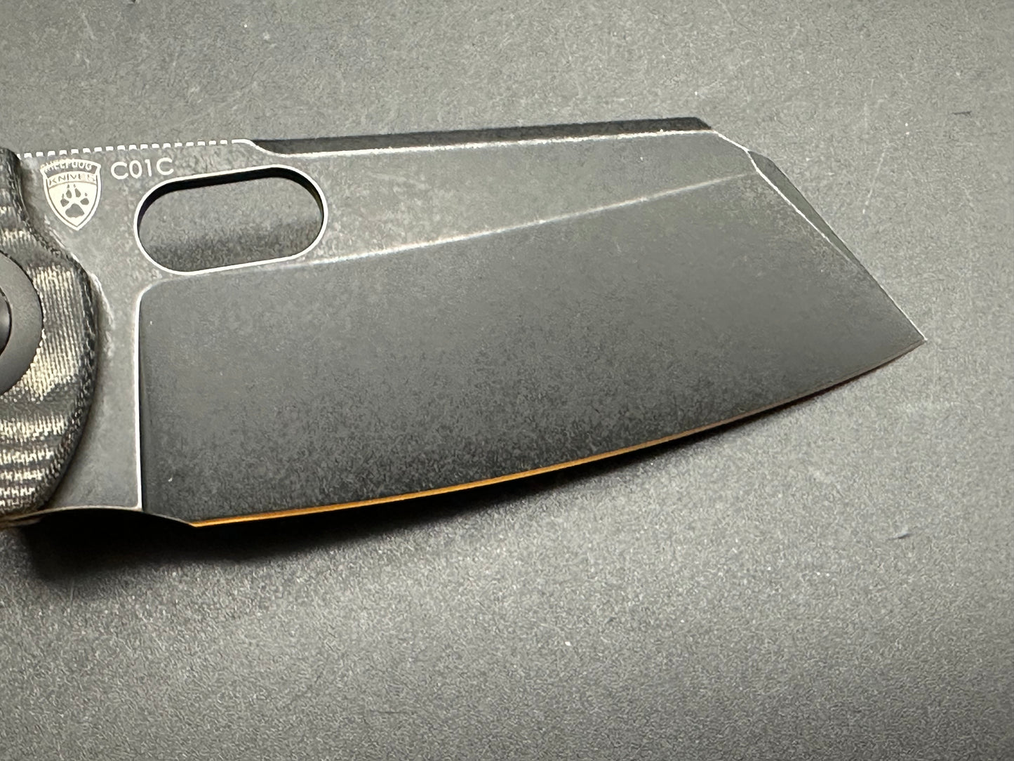 Kizer Vanguard C01C Sheepdog Thumb Hole Knife Black Micarta