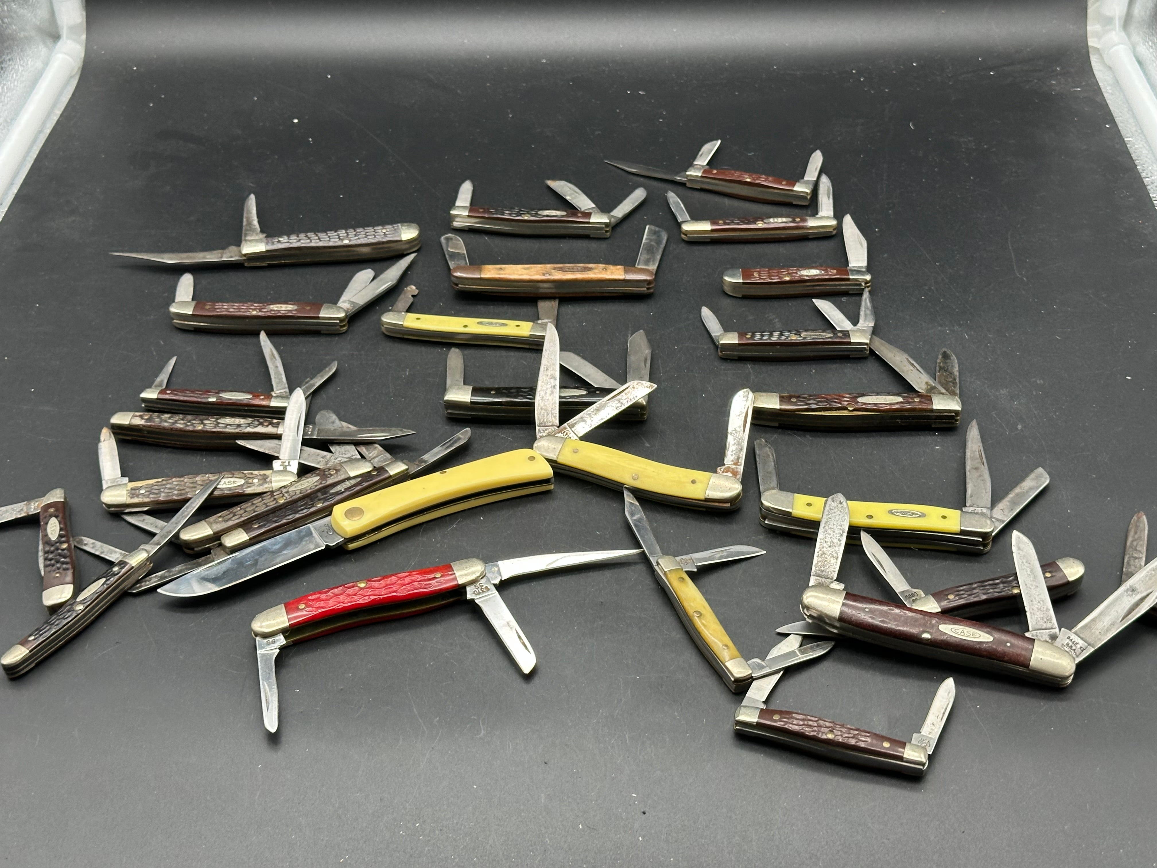 Bundle of 27 Case knives