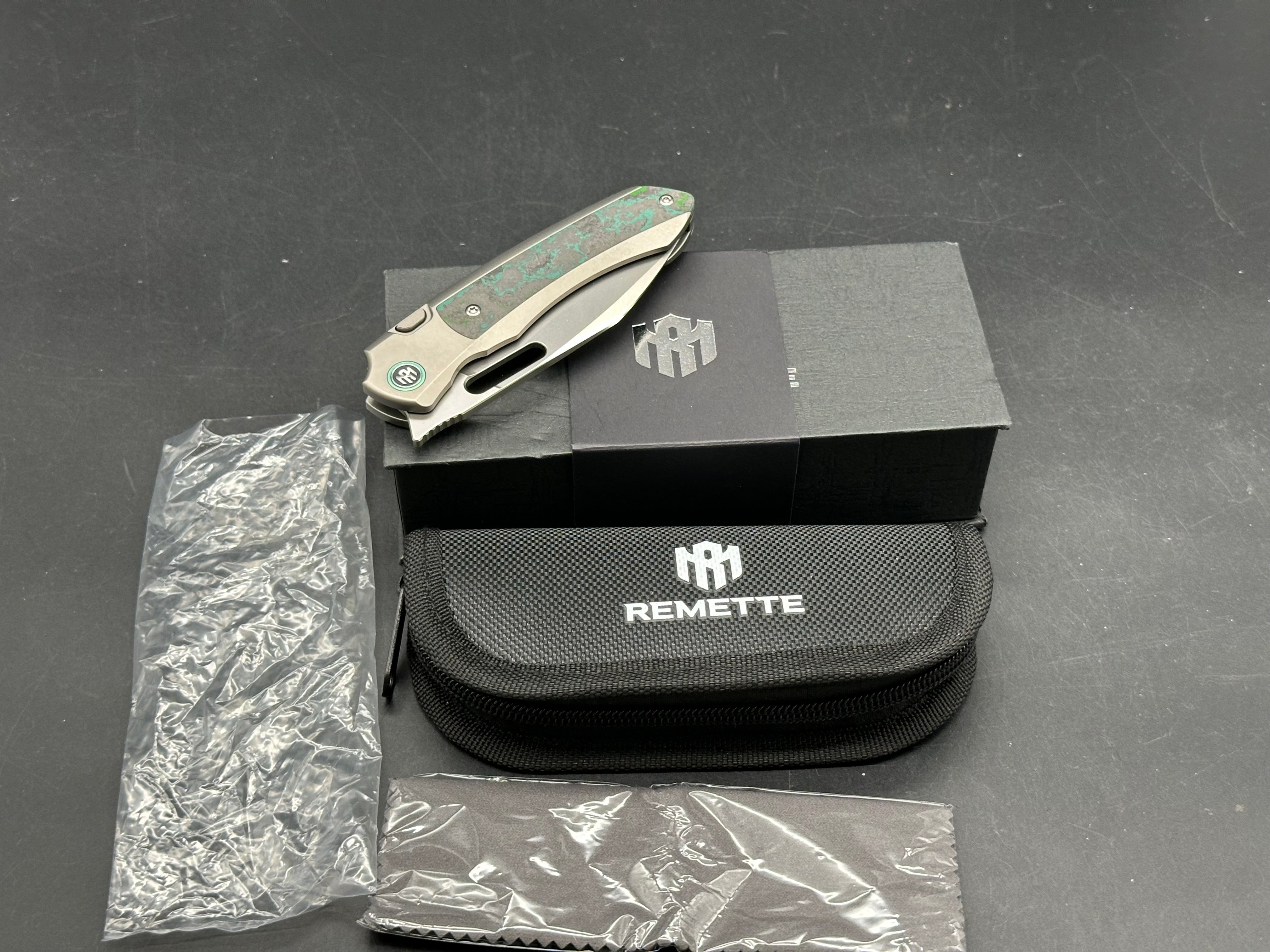 REMETTE RT-ORCA TITANIUM & KELP BED CAMOCARBON HANDLE M390 BLADE