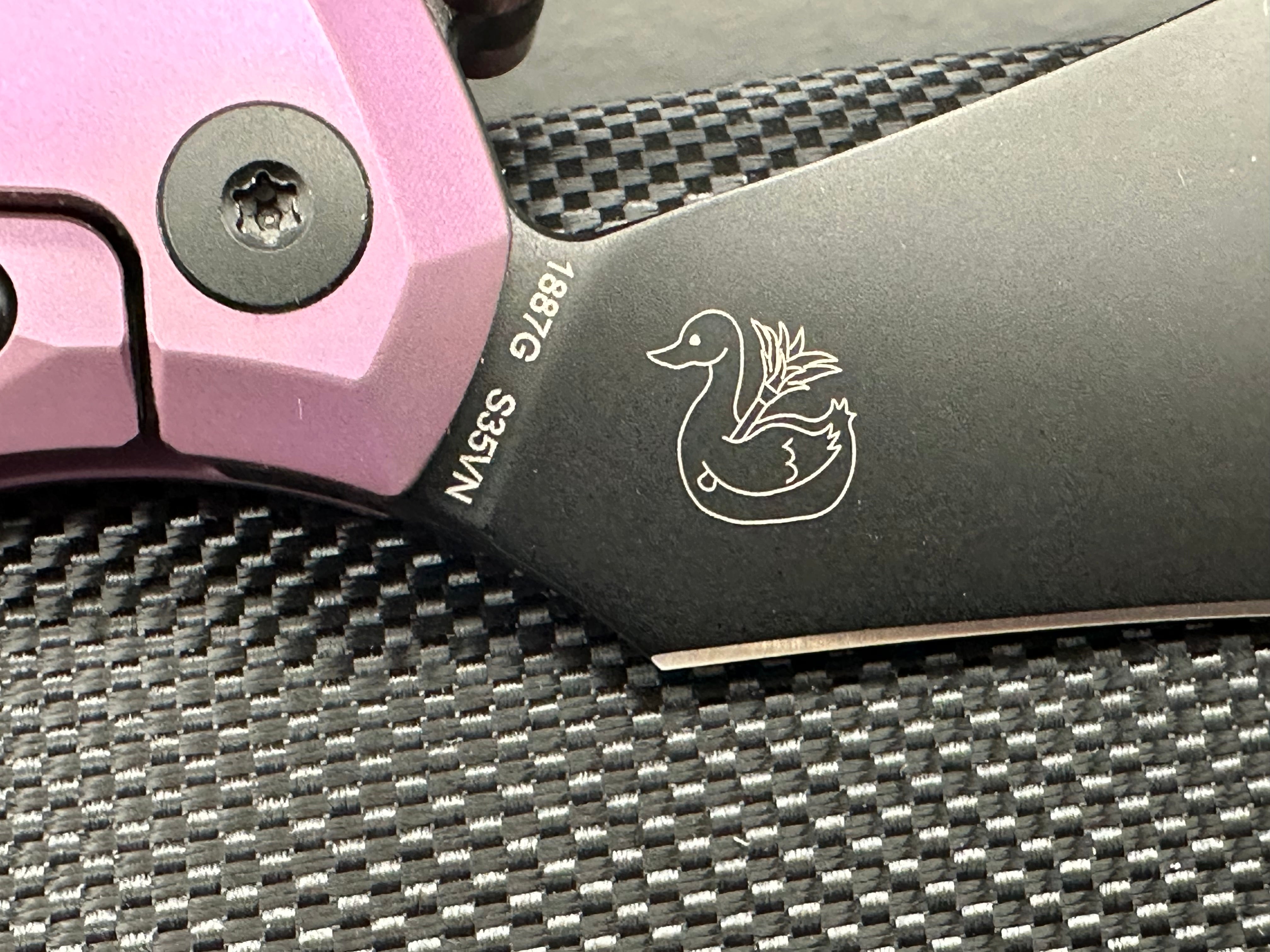 ARTISAN CUTLERY DARK WING PURPLE TITANIUM HANDLE S35VN PLAIN EDGE BLACK PVD FINISH