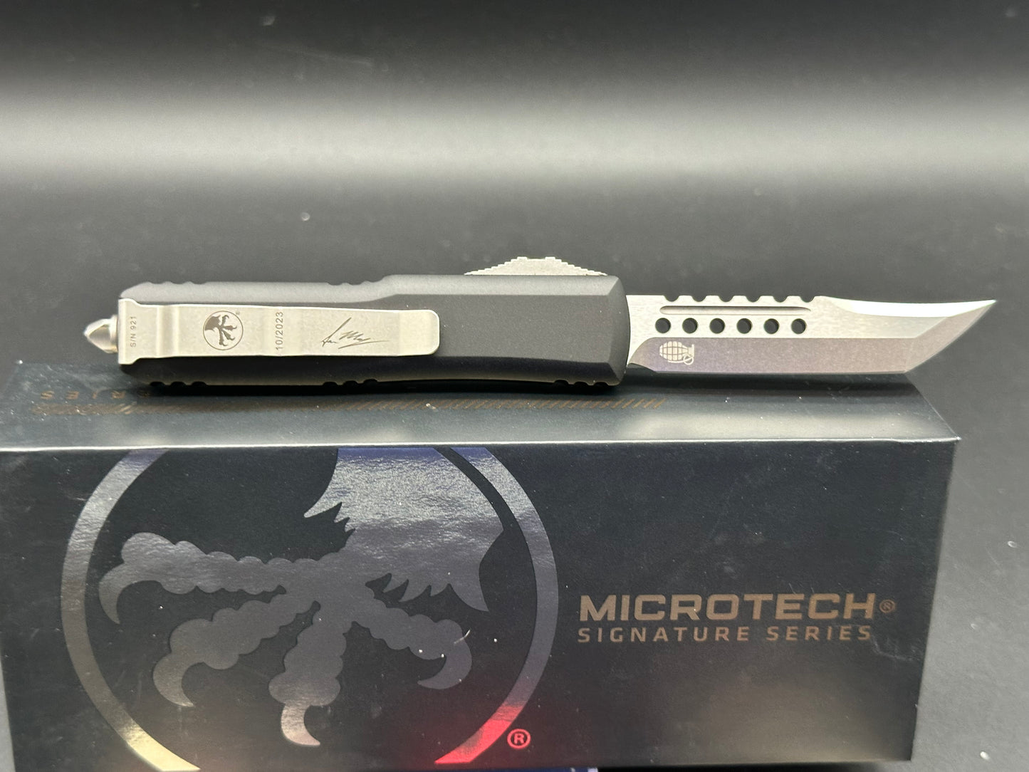 Microtech UTX-85 Hellhound OTF Automatic Knife Black Aluminum (Factory Second)