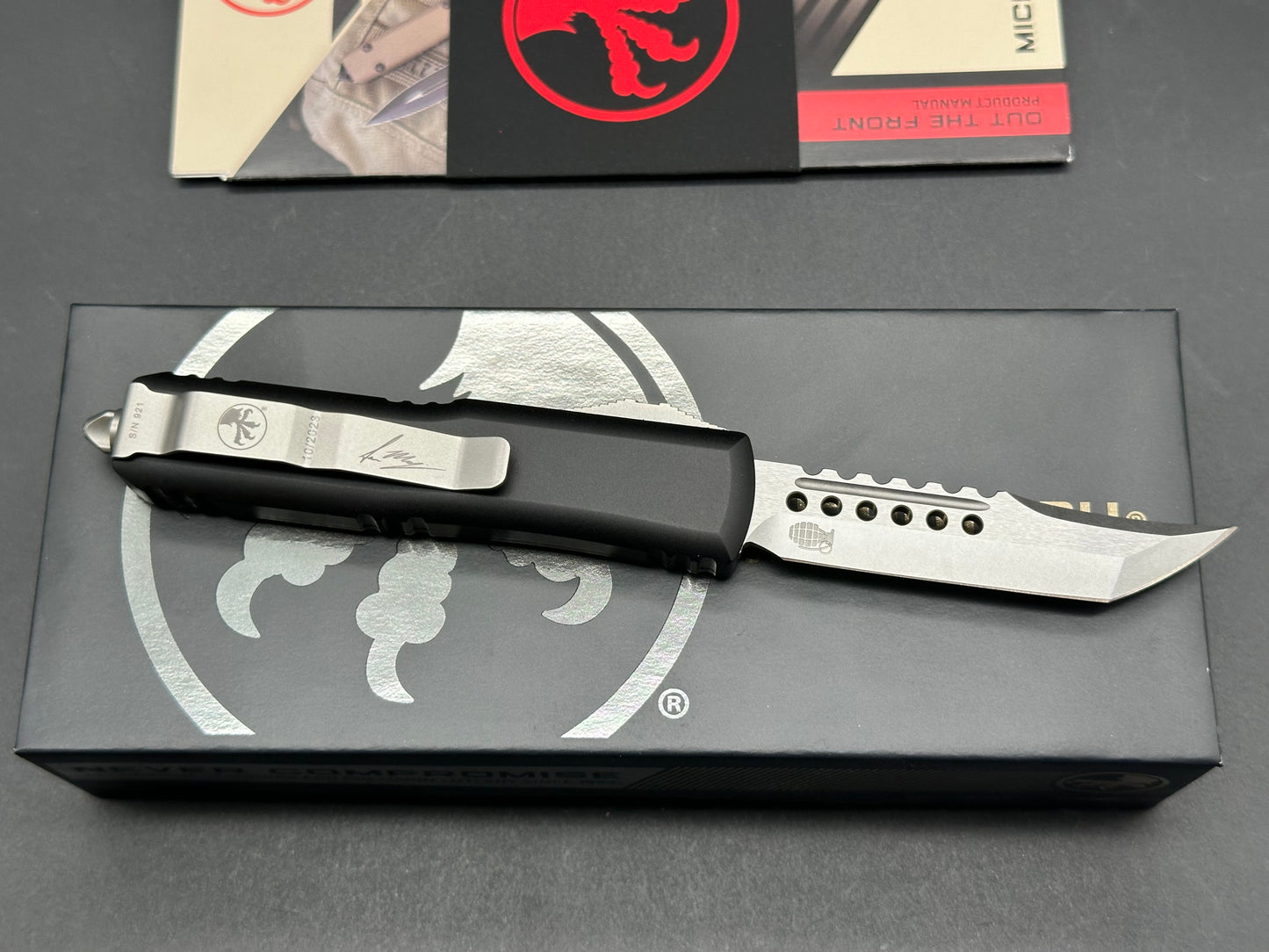 Microtech UTX-85 Hellhound OTF Automatic Knife Black Aluminum (Factory Second)