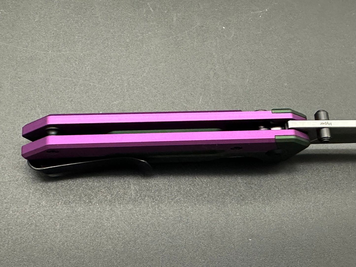 Kizer Hyper includes extra set of scales