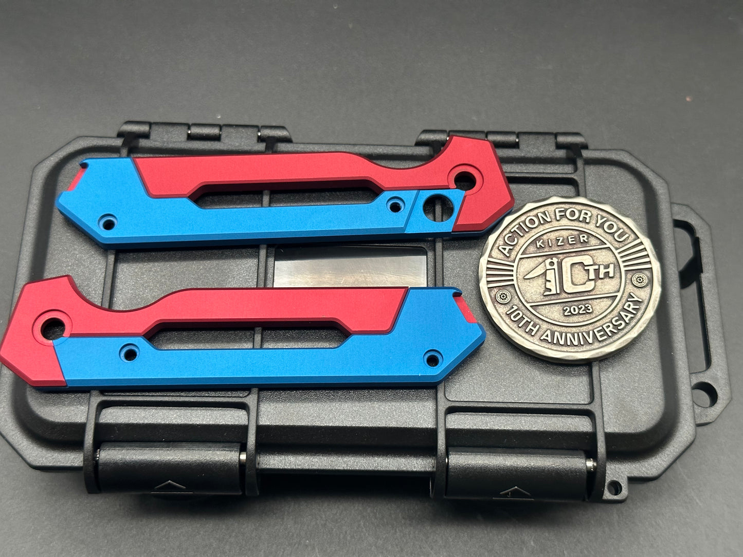 Kizer Hyper includes extra set of scales