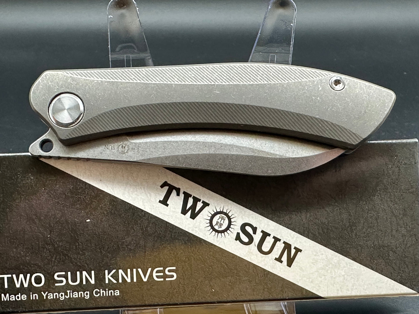 TWOSUN FOLDING KNIFE GRAY TITANIUM HANDLE 14C28N PLAIN EDGE STONEWASH FINISH TS323