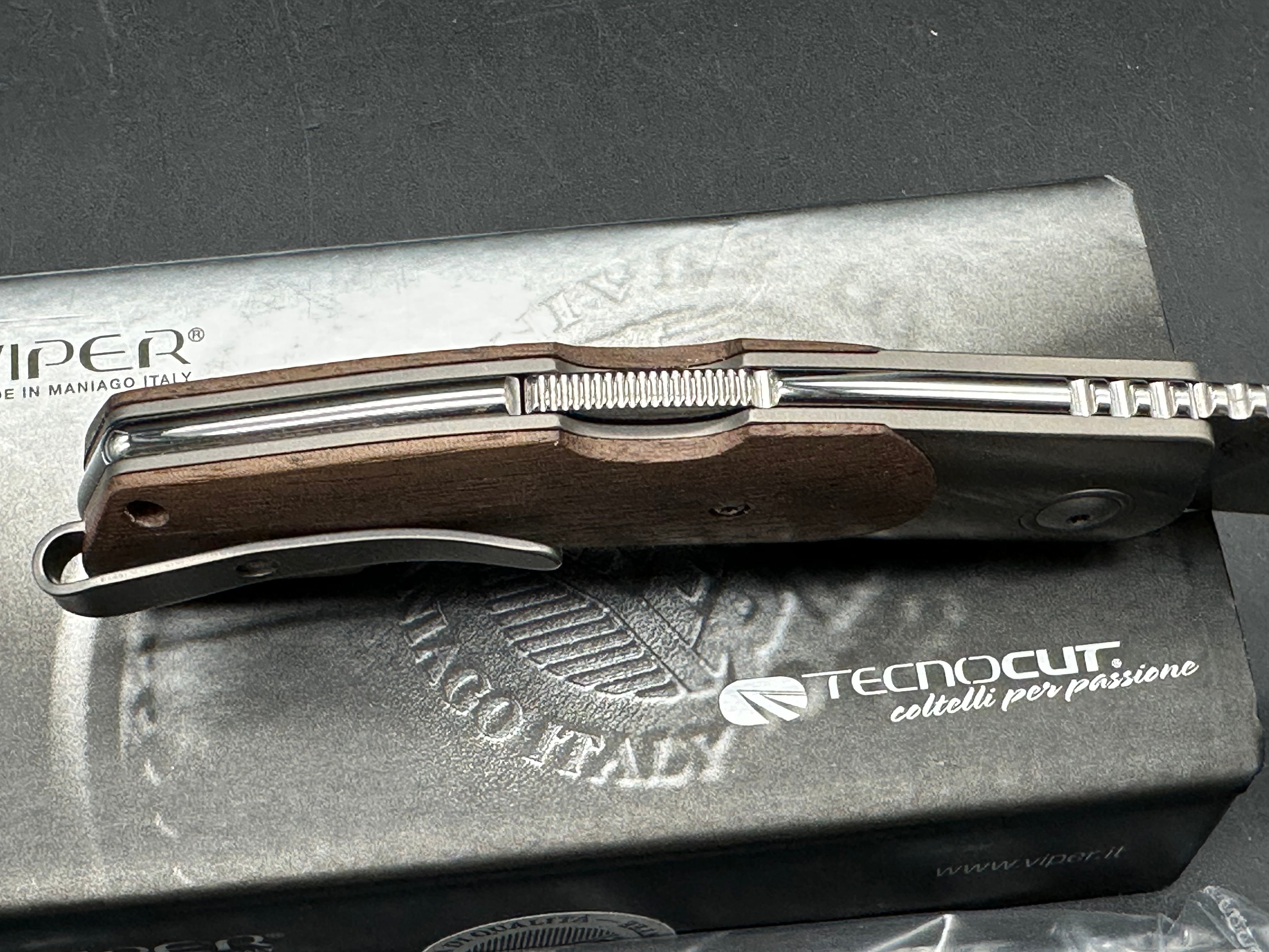 Viper Turn Walnut/Ti Handle, 3.23" M390 Blade