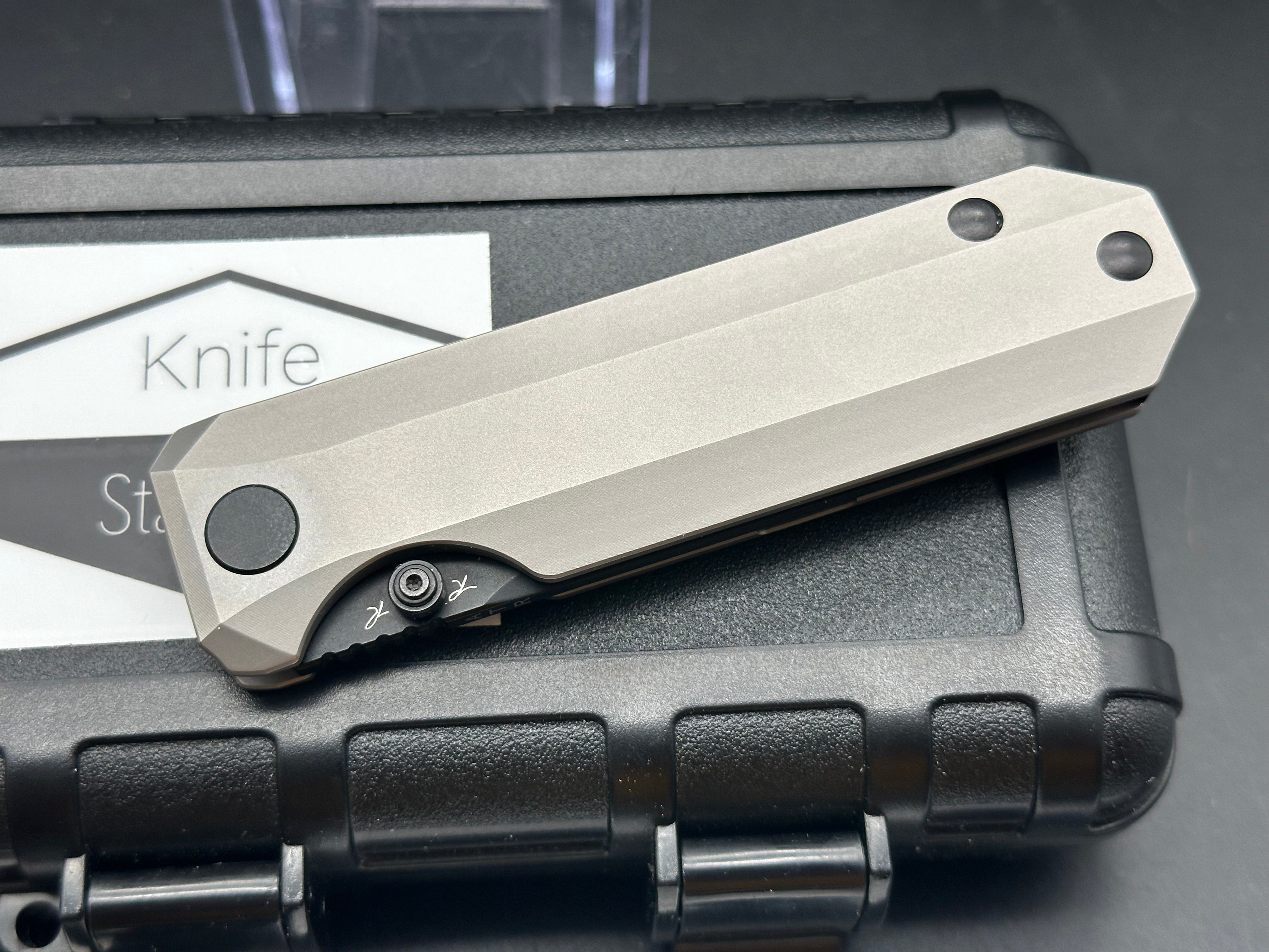 Knife Standards RR Standard beadblast titanium handle w/DLC Magnacut blade